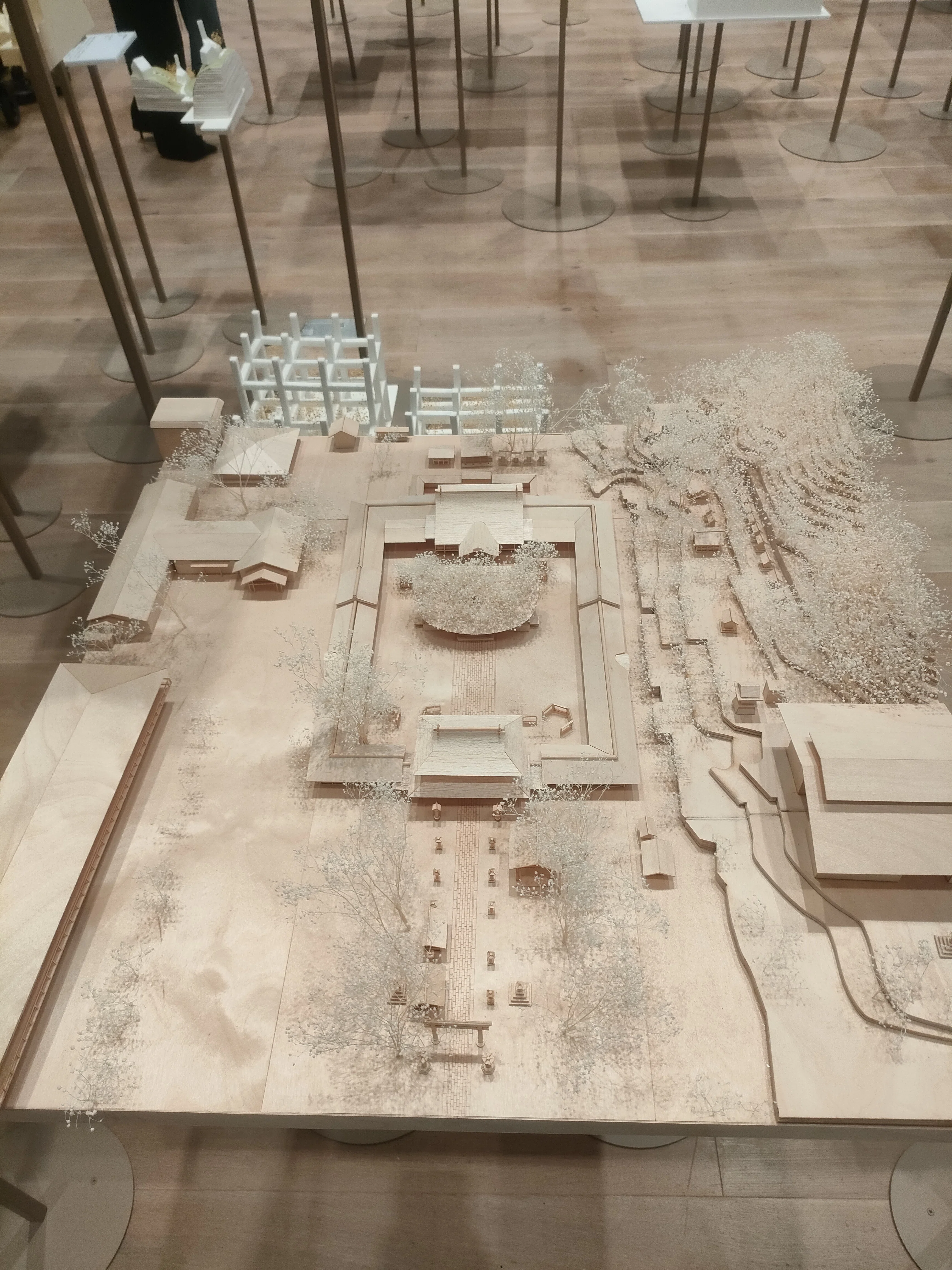 e+p　1～20（一部欠品）　世界現在建築写真シリーズ1～13 建築家 藤本壮介が「2025毎日デザイン賞」を受賞 – ADFウェブマガジン アート・デザイン・音楽
