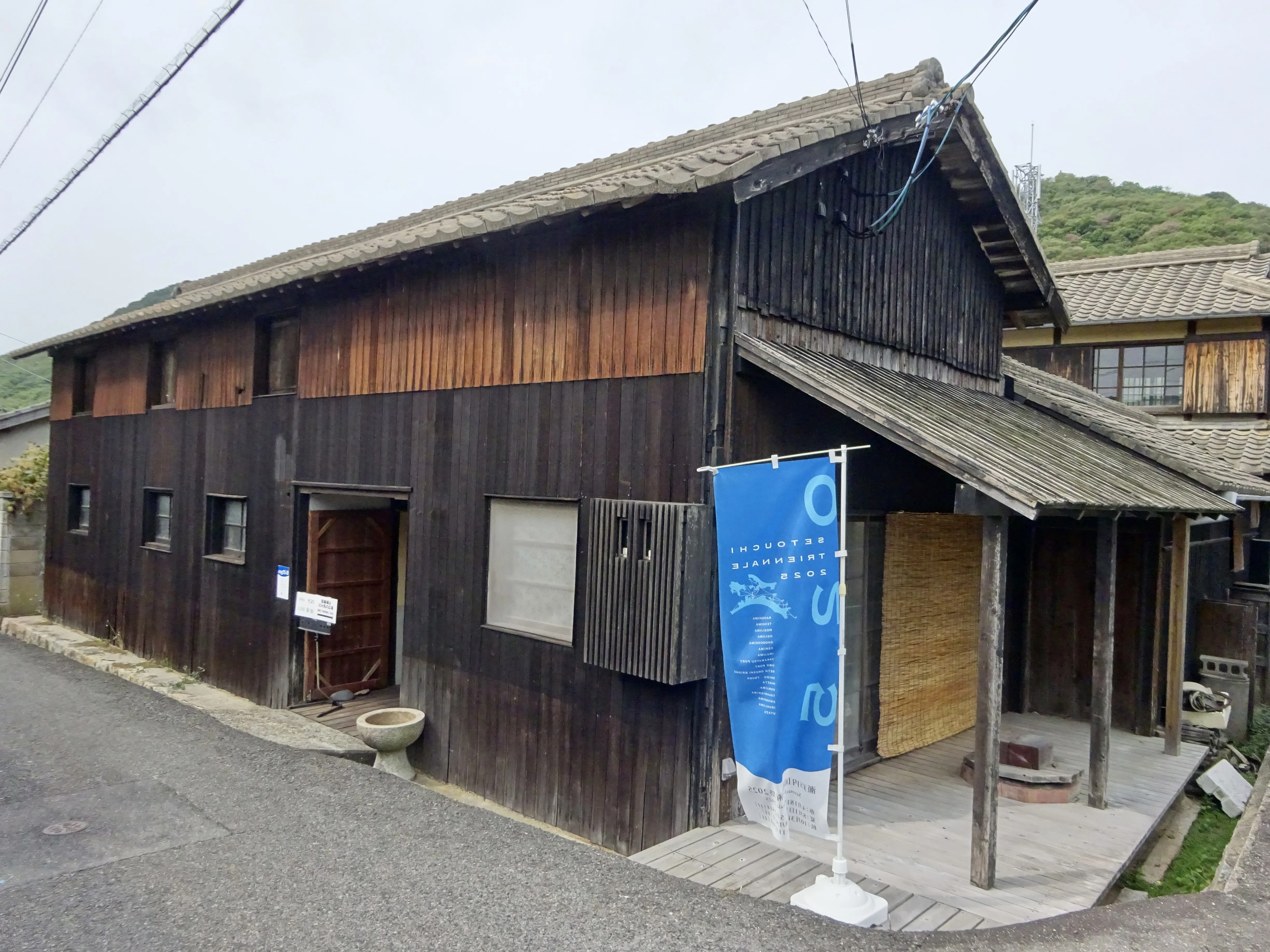 サクッと読める瀬戸芸2025レポ】高松港発、半日で回った女木島・男木島