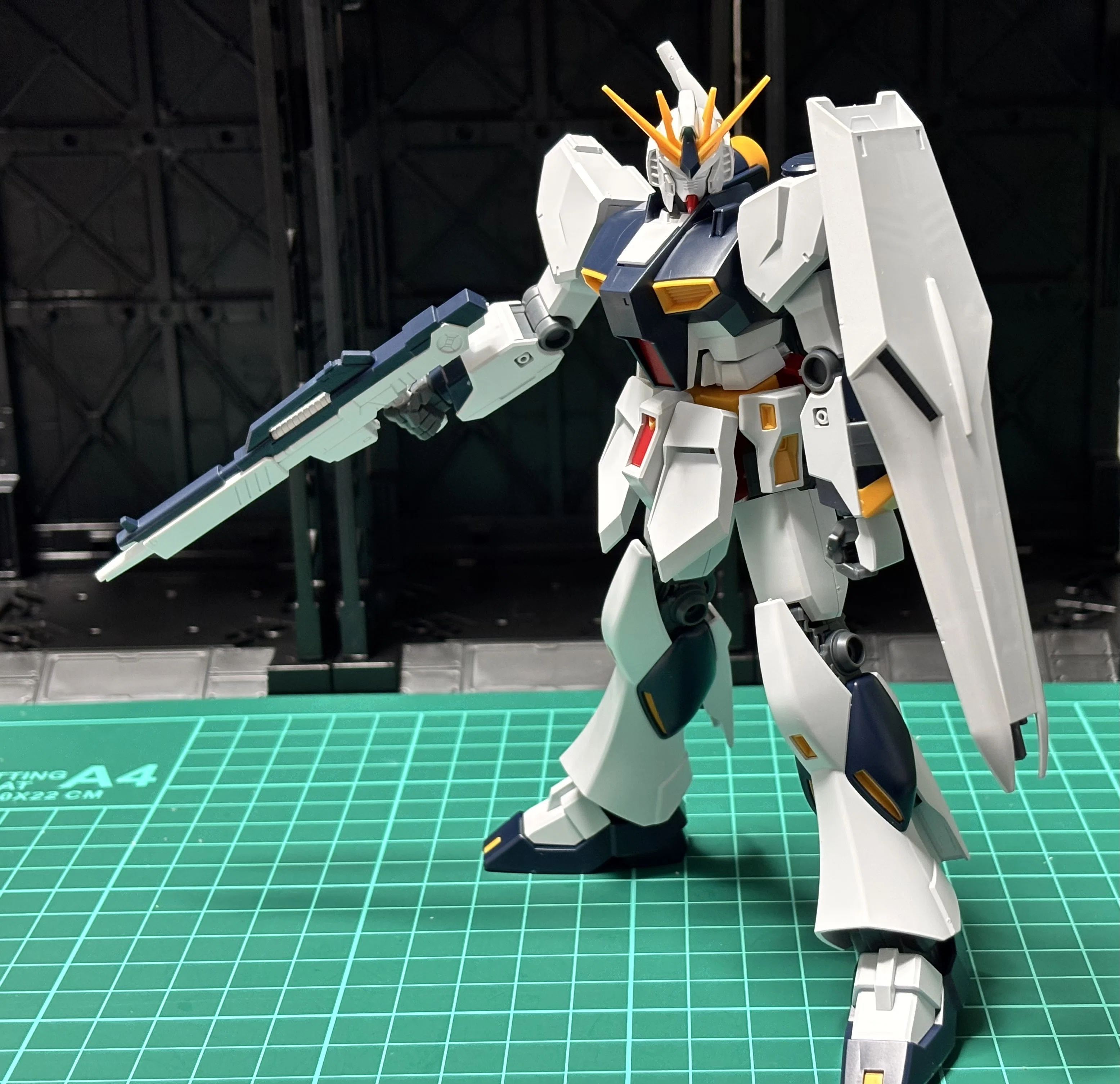 ガンプラ制作記録(スジボリと墨入れ)｜ユーク