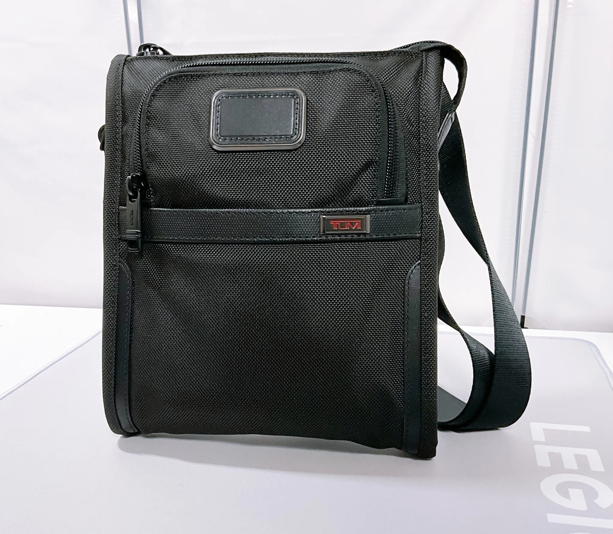 TUMI ポケット・バッグ・スモール ショルダーバッグ TUMI】「ALPHA ポケット・バッグ・スモール」レビュー【サコッシュに