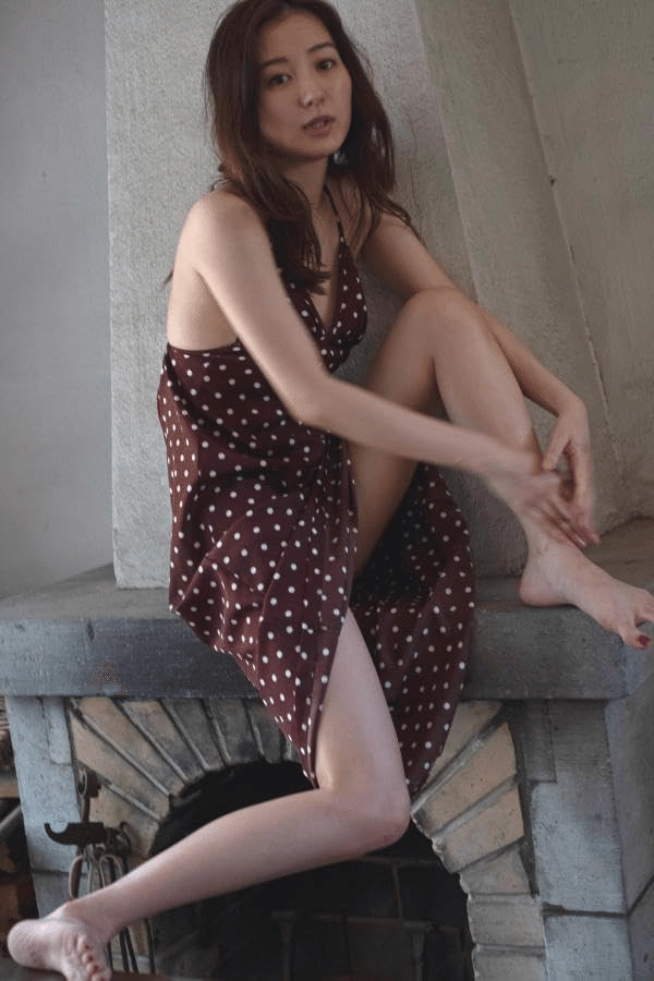 直筆サインメッセージ入り本＆イベント限定ポスター＆生写真】高田里穂