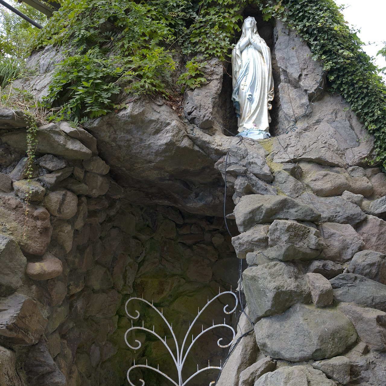 ルルドの聖母マリア｜西野鷹志