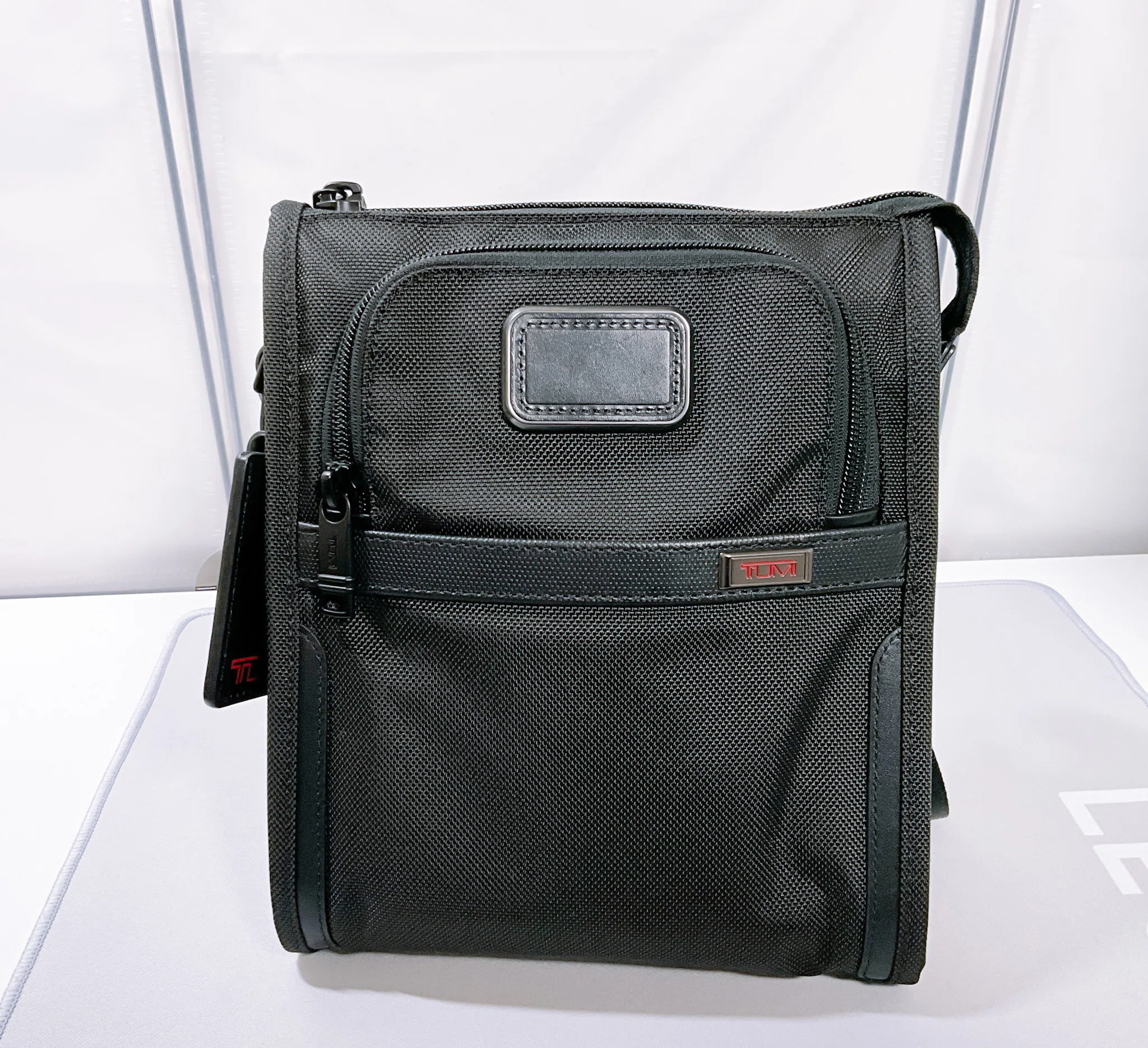 TUMI】「ALPHA ポケット・バッグ・スモール」レビュー TUMI】「ALPHA ポケット・バッグ・スモール」レビュー