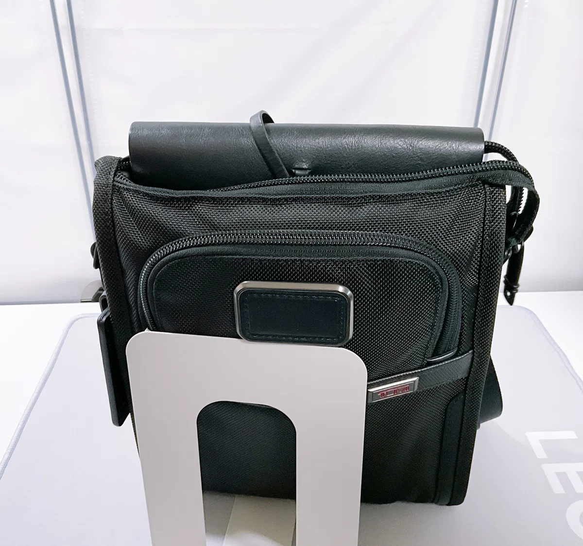 TUMI】「ALPHA ポケット・バッグ・スモール」レビュー【サコッシュに 