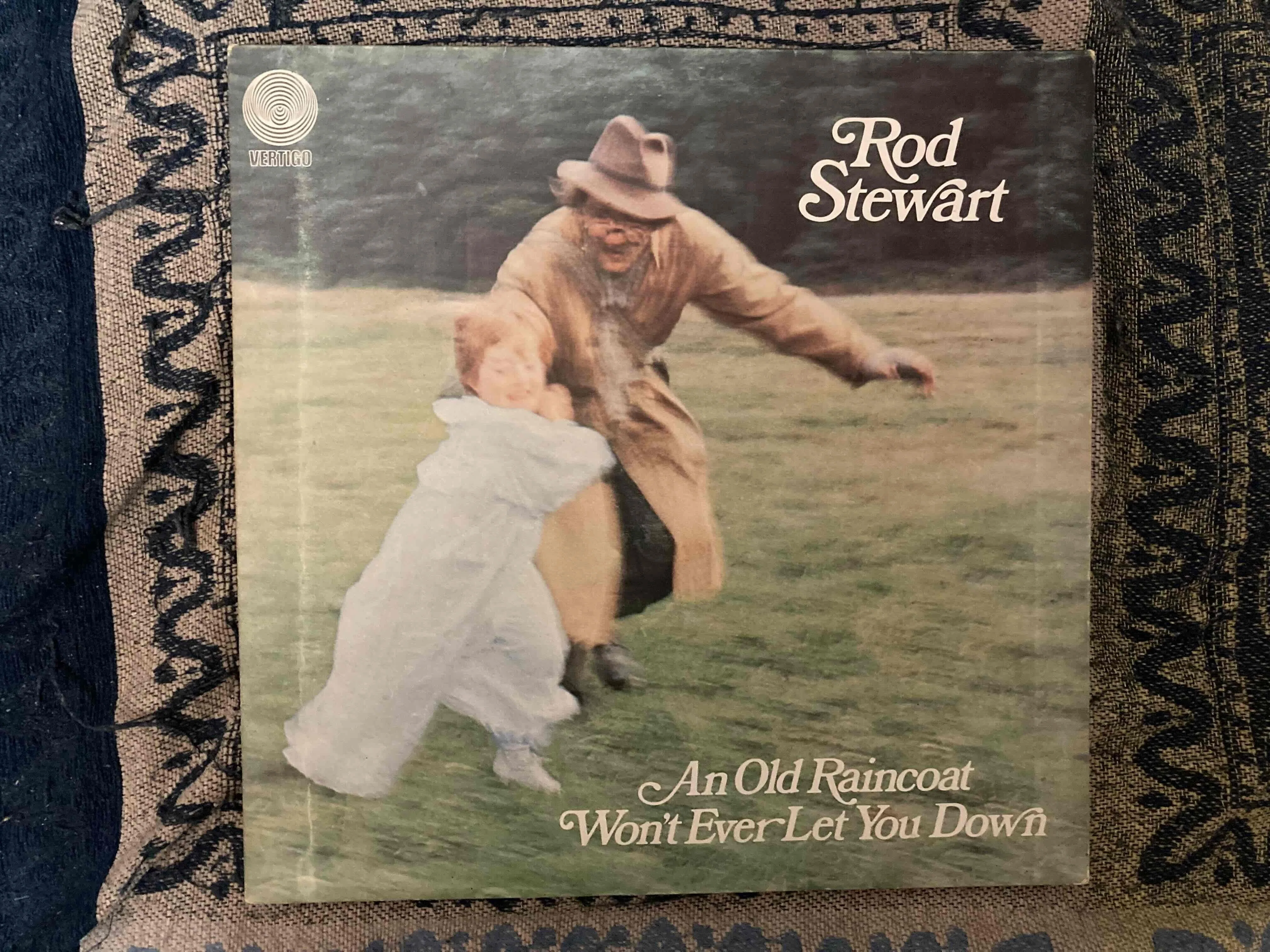 Rod Stewart [An Old Raincoat Won't Let You Down] Vertigo 847-200