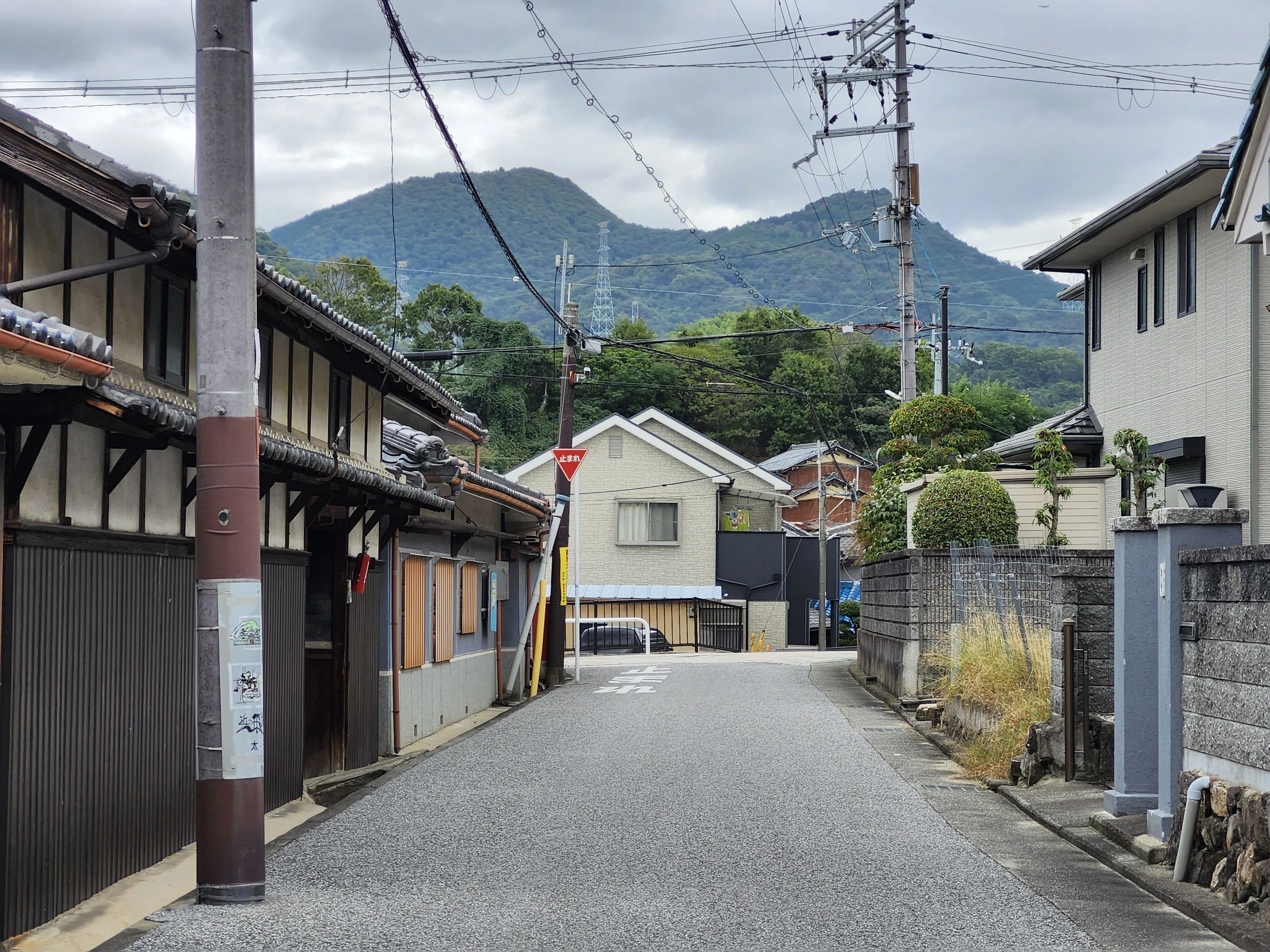 峠を越えて。竹内街道再訪①太子町春日｜大阪の街道を歩く