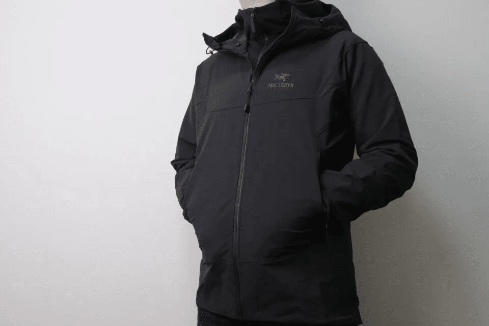 アークテリクス カイヤナイトフーディーをレビュー！着心地抜群で使い