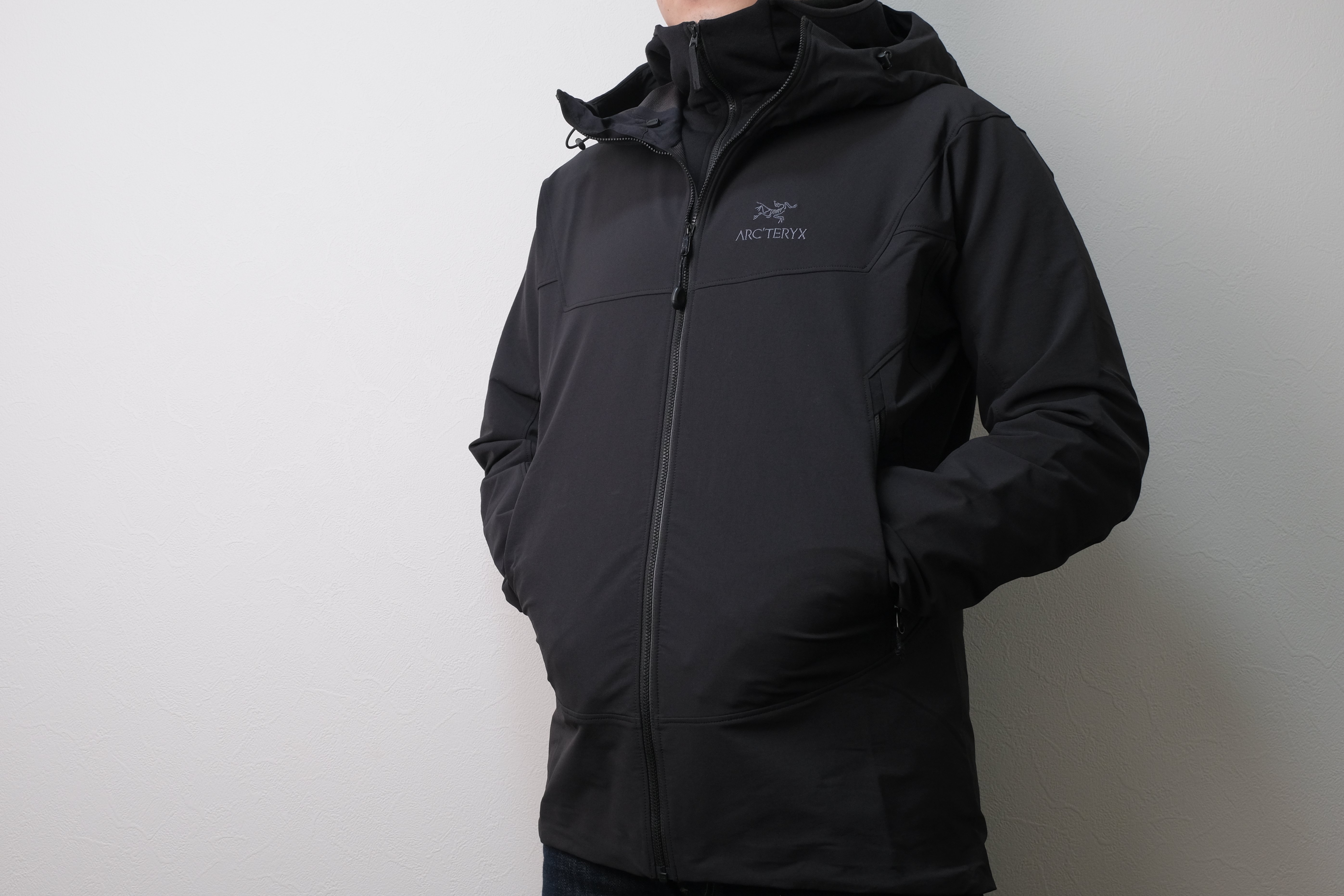 アークテリクス カイヤナイトフーディーをレビュー！着心地抜群で使い