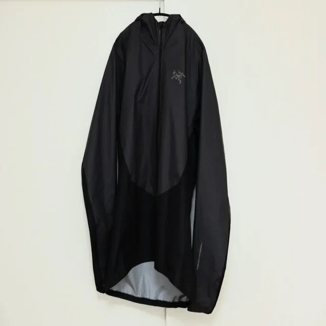 Reviewing the Arc'teryx Norvan Shell Jacket! I've finally found