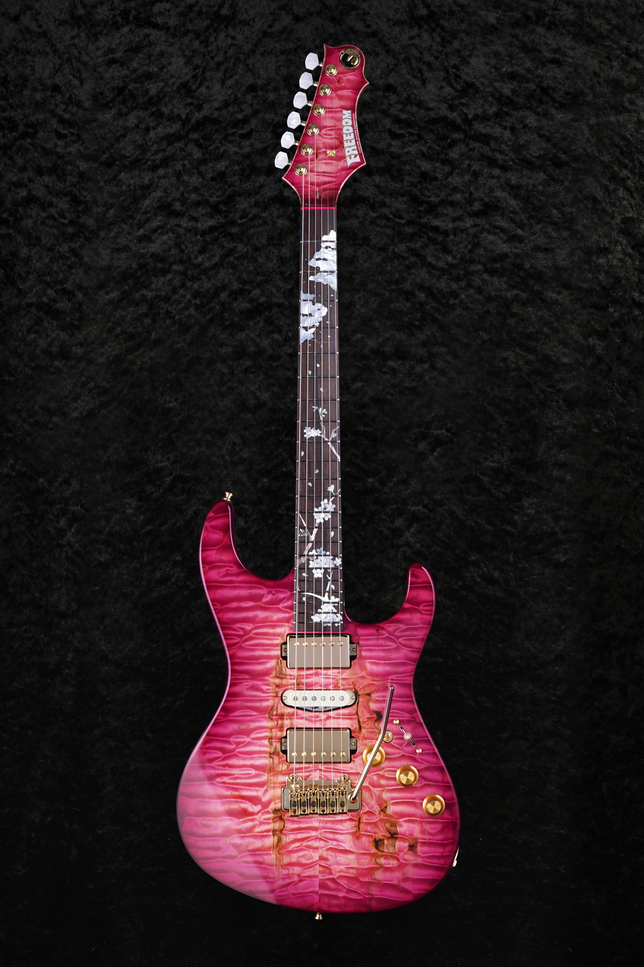 FREEDOM UNIVERSE！！！｜Freedom Custom Guitar Research Co. Ltd.