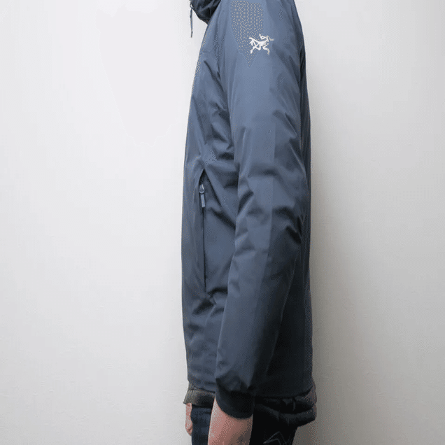 ARC'TERYX ソラノフーディ Sサイズ 防風 撥水 軽量 アークテリクス ソラノフーディをレビュー！都会に馴染む完全防風