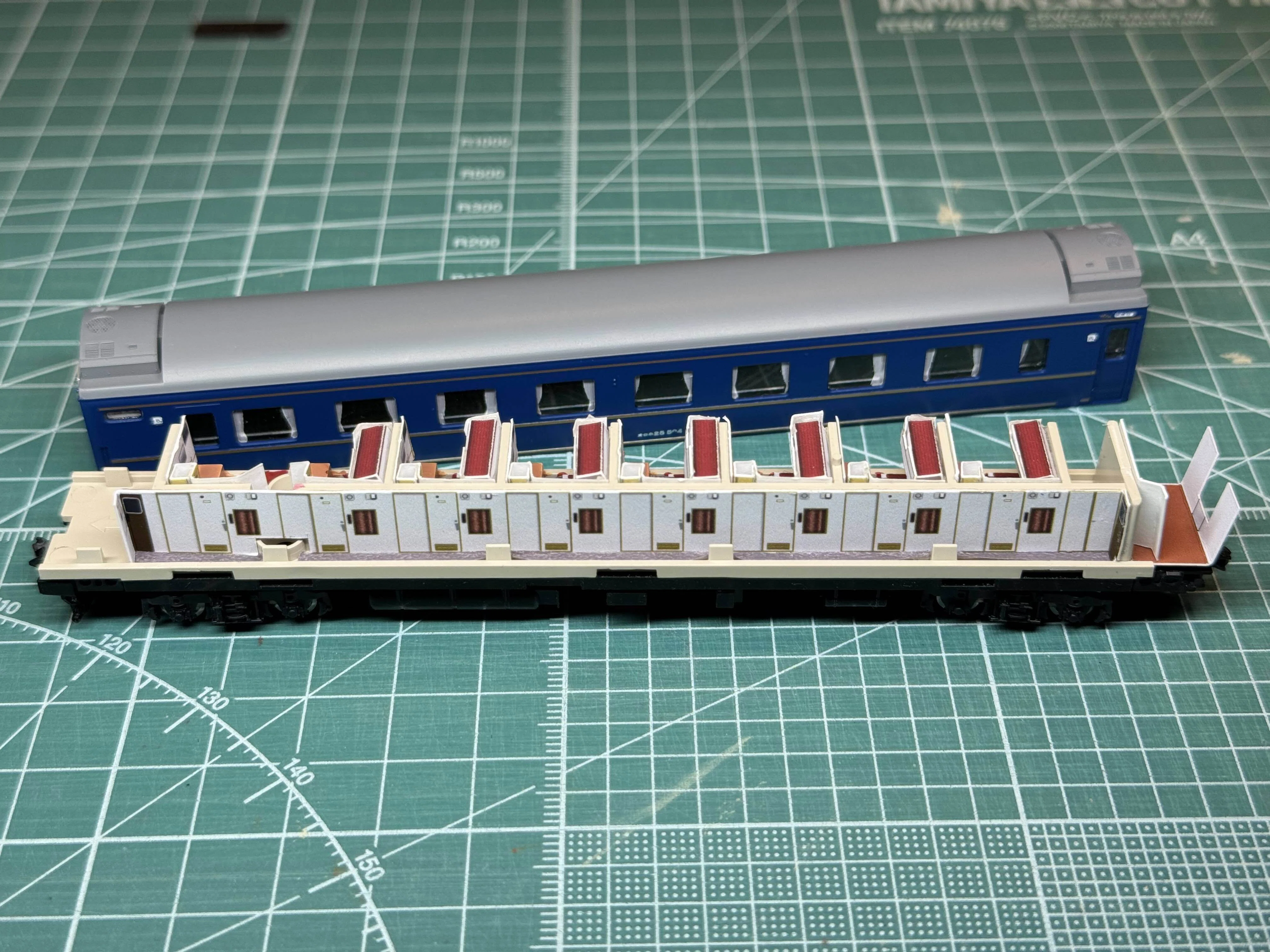 3002 北斗星 ツインデラックス「オロネ25-500（東）」内装クラフト