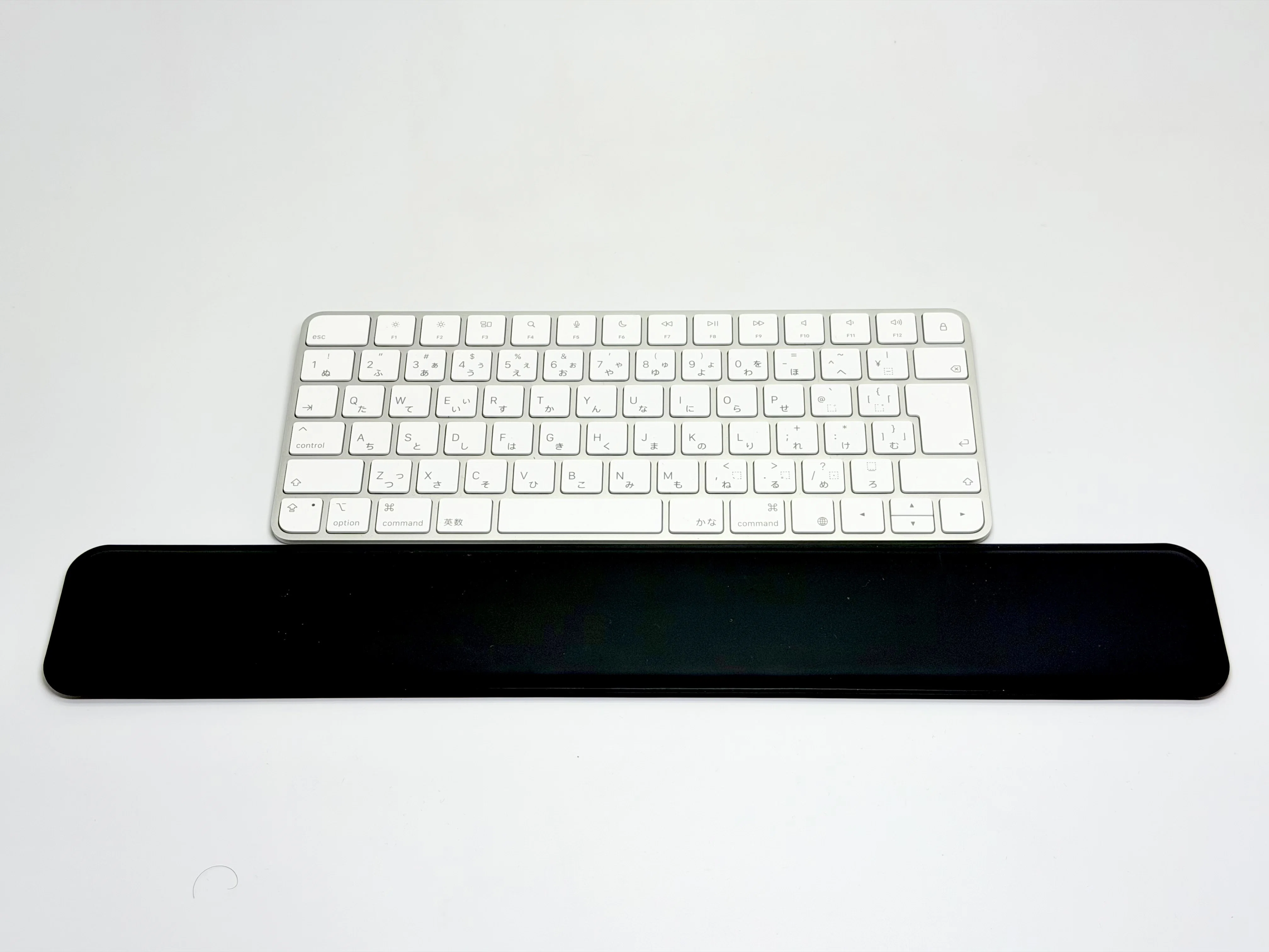 Magic Keyboardに最適なリストレストをついに発見した話｜KuroBox
