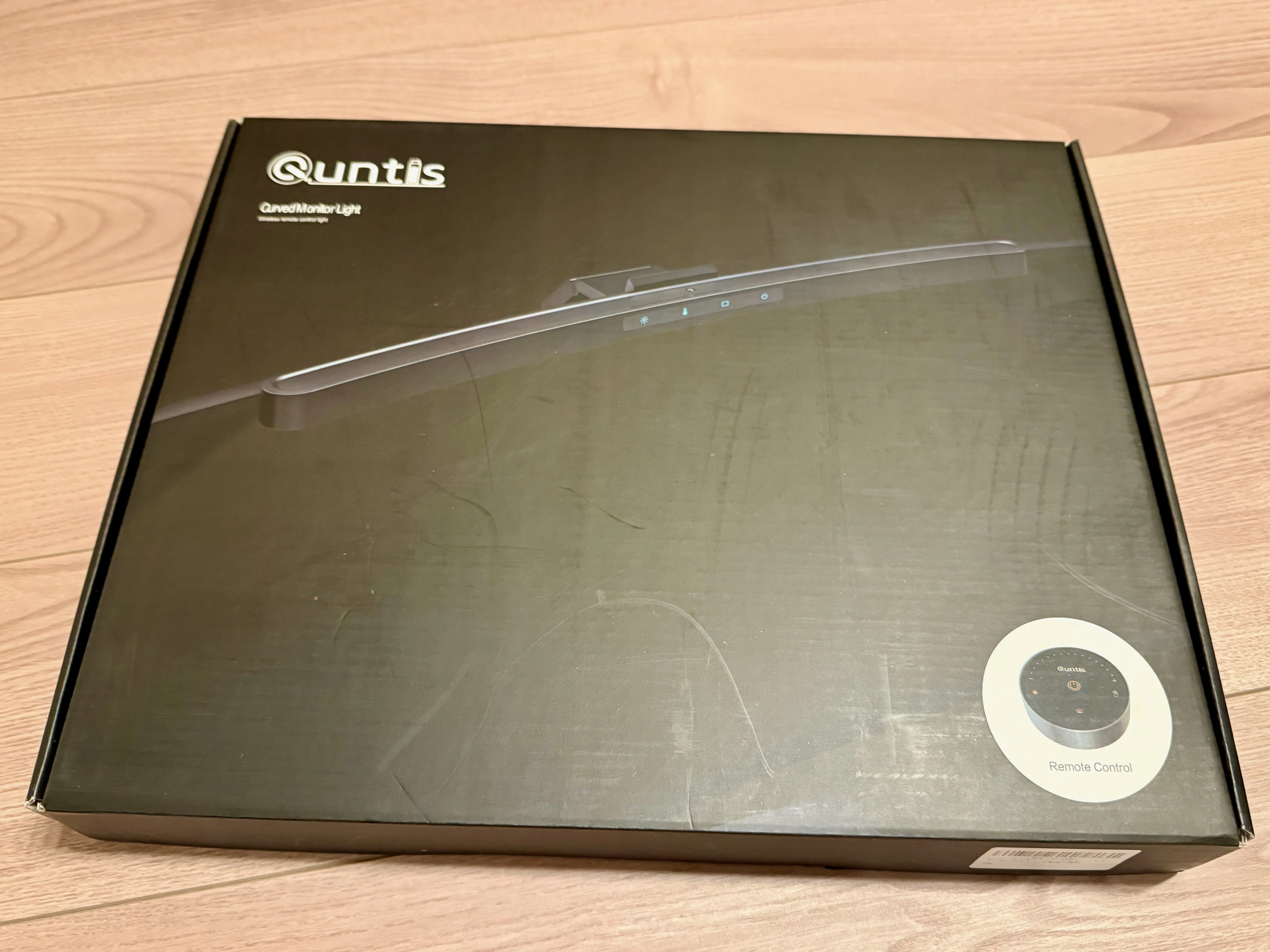 Quntisの曲面モニター用のモニターライトCurvedを導入！｜NEO TOKYO TV