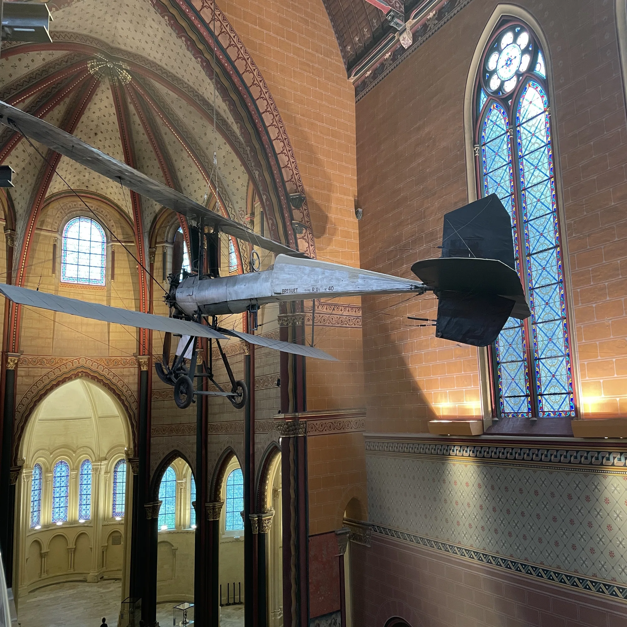 私も天井に飛行機を飾りたい in Musée des Arts et Métiers｜アン 