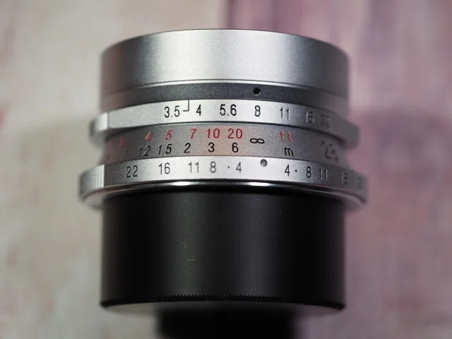 レンズ沼の歩き方」Voigtländer COLOR-SKOPAR 28mm F3.5 ｜saphirinus