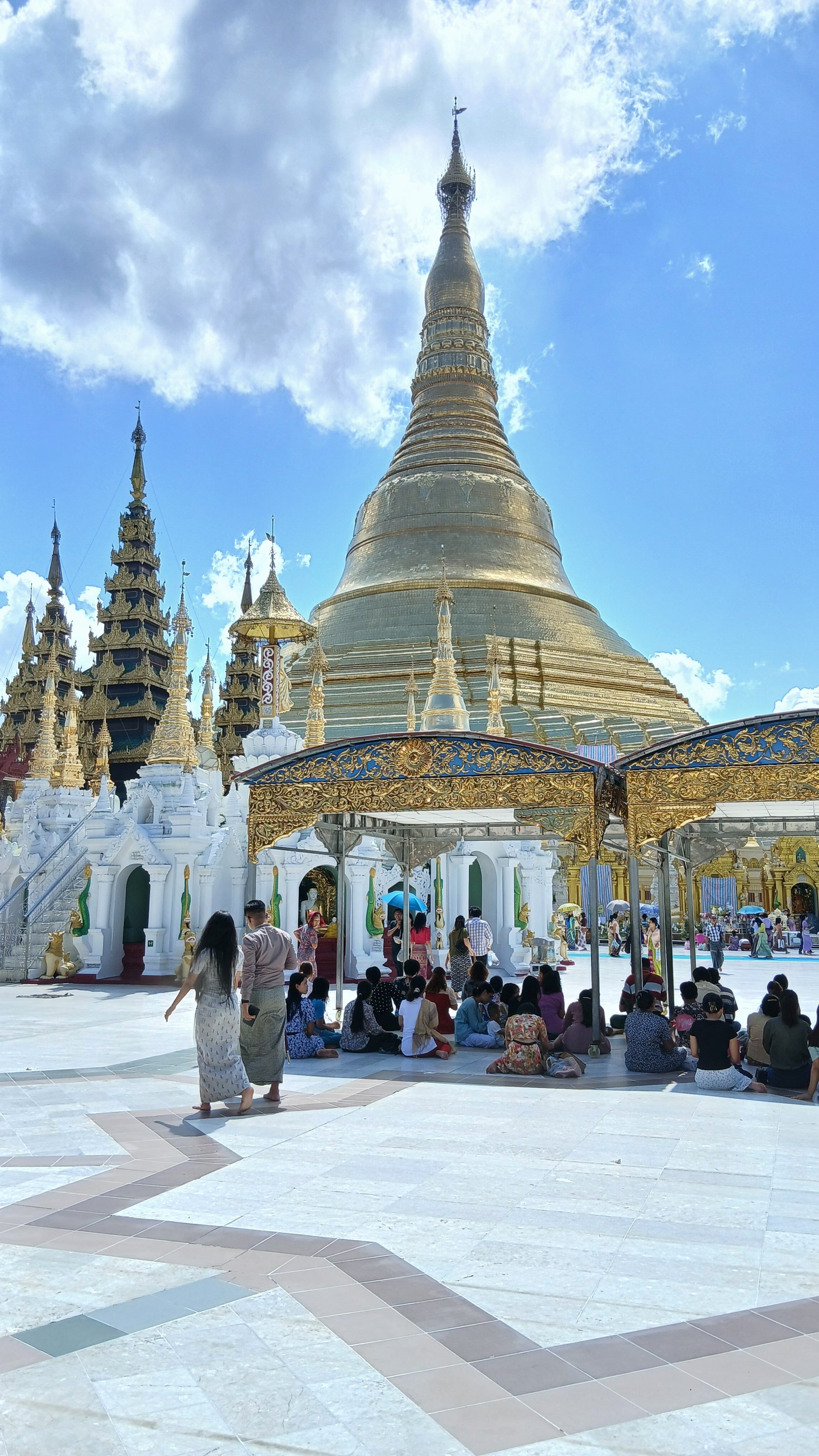 ミャンマーの高齢者施設はどんな感じ？👴👵🇲🇲｜パダウの花 行政書士