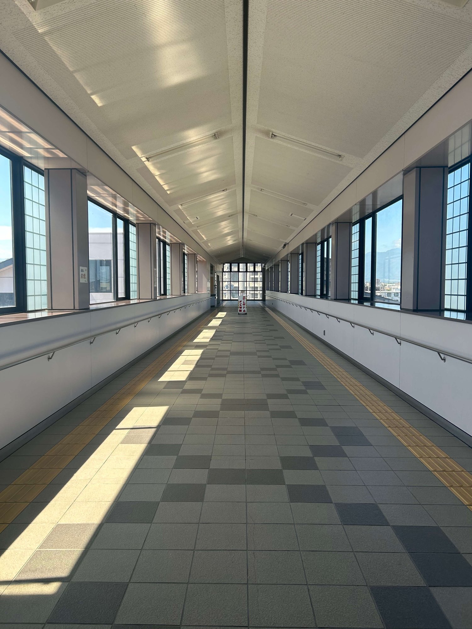 https://assets.st-note.com/img/1761829492-bTnlQzJWhsHu9UPDq0y5o8fi.jpg?width=2000&height=2000&fit=bounds&quality=85