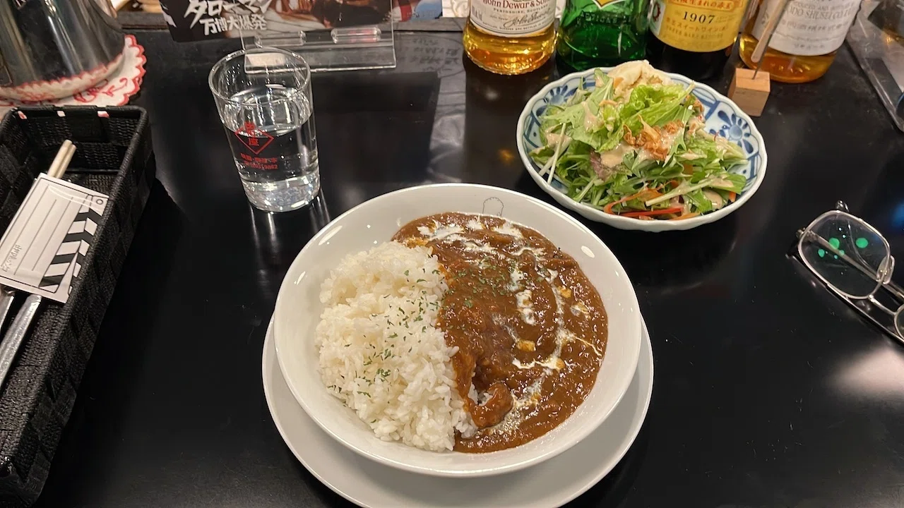 今夜は出町座のソコでカレーを食べました｜還暦めがねじぃじ＠チャット