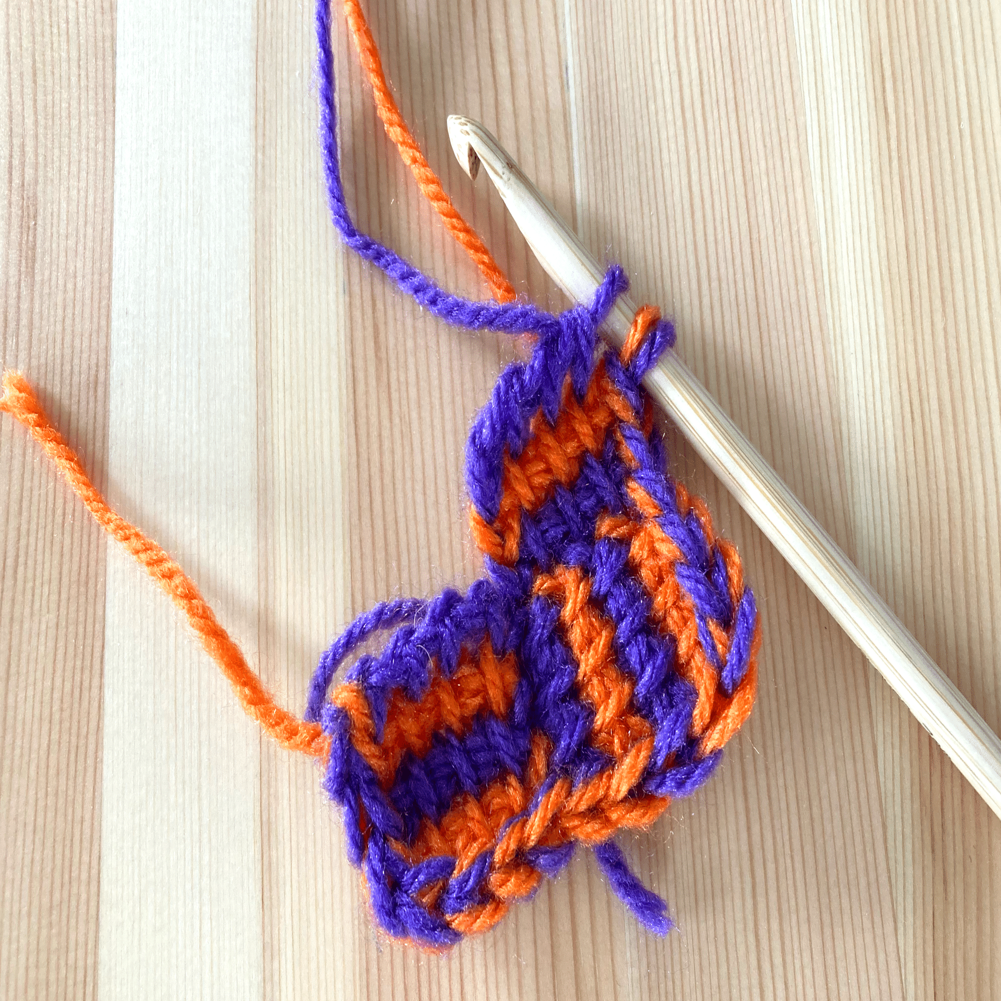 アフガン編み] 2色で編む極小ブランケット｜語学参考書などを紹介するよ