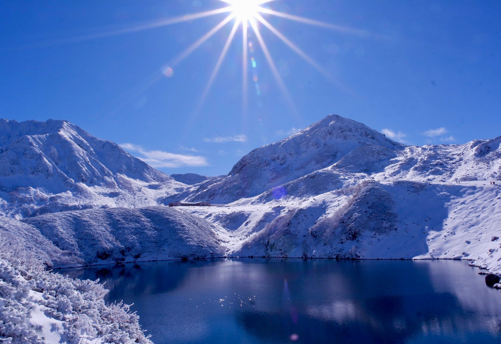 立山初冠雪の日に室堂、弥陀ヶ原へ その1 室堂・みくりが池｜Nana-Tomi