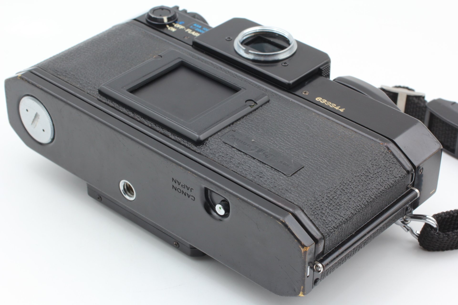 Canon F-1 底板分解｜フィルムカメラ修理のアクアカメラ