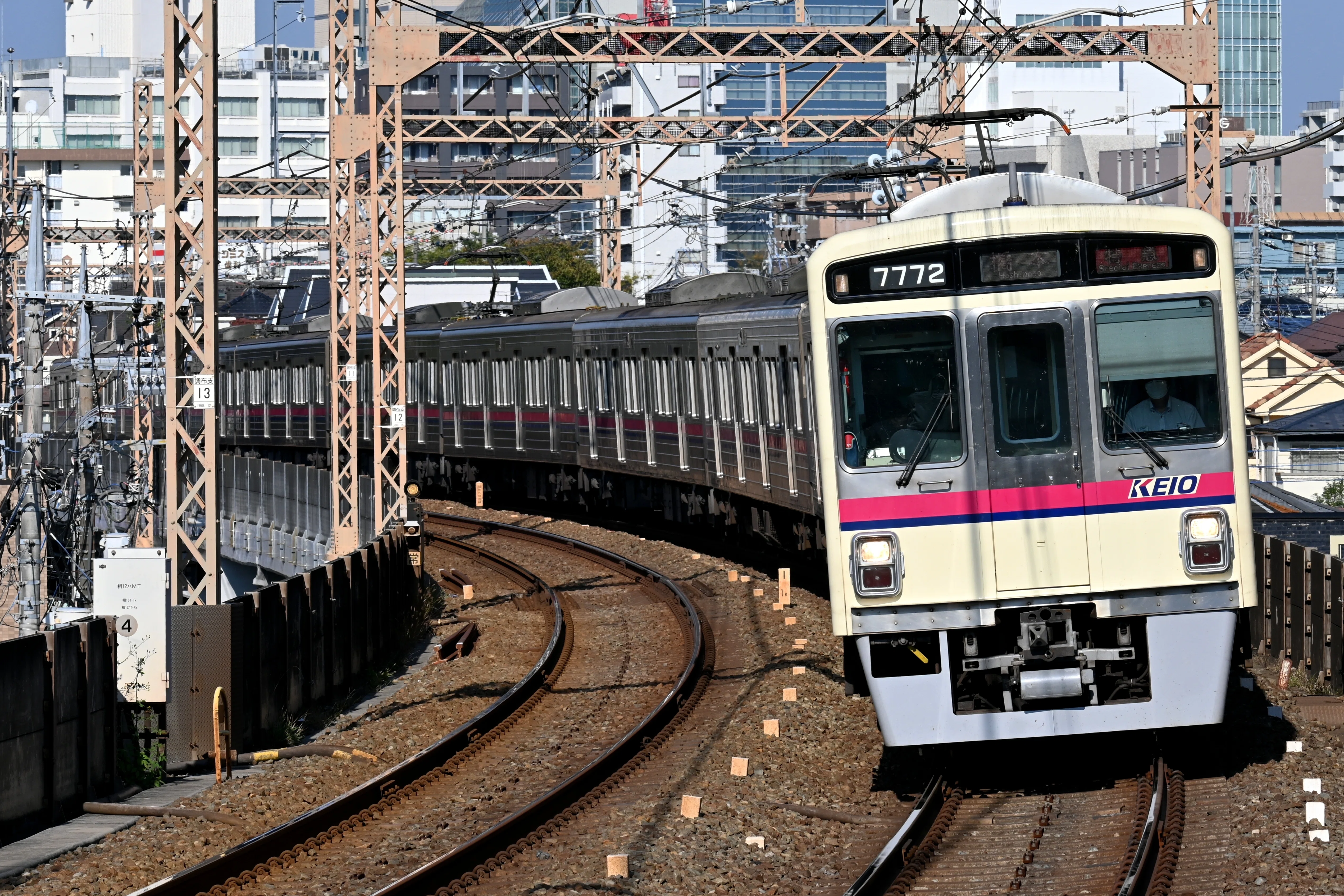 京王7000系 リバイバル7728編成 運用開始！｜隣の芝生は隣の芝生