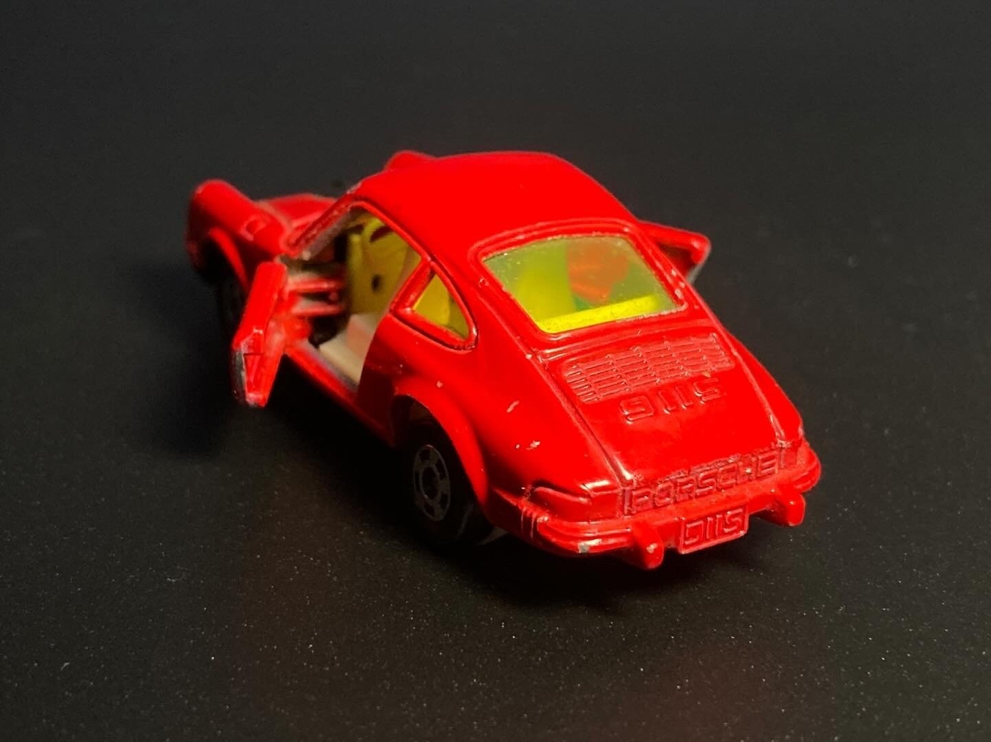 昭和トミカの名車】ポルシェ911S──“外車”に憧れたあの頃の記憶