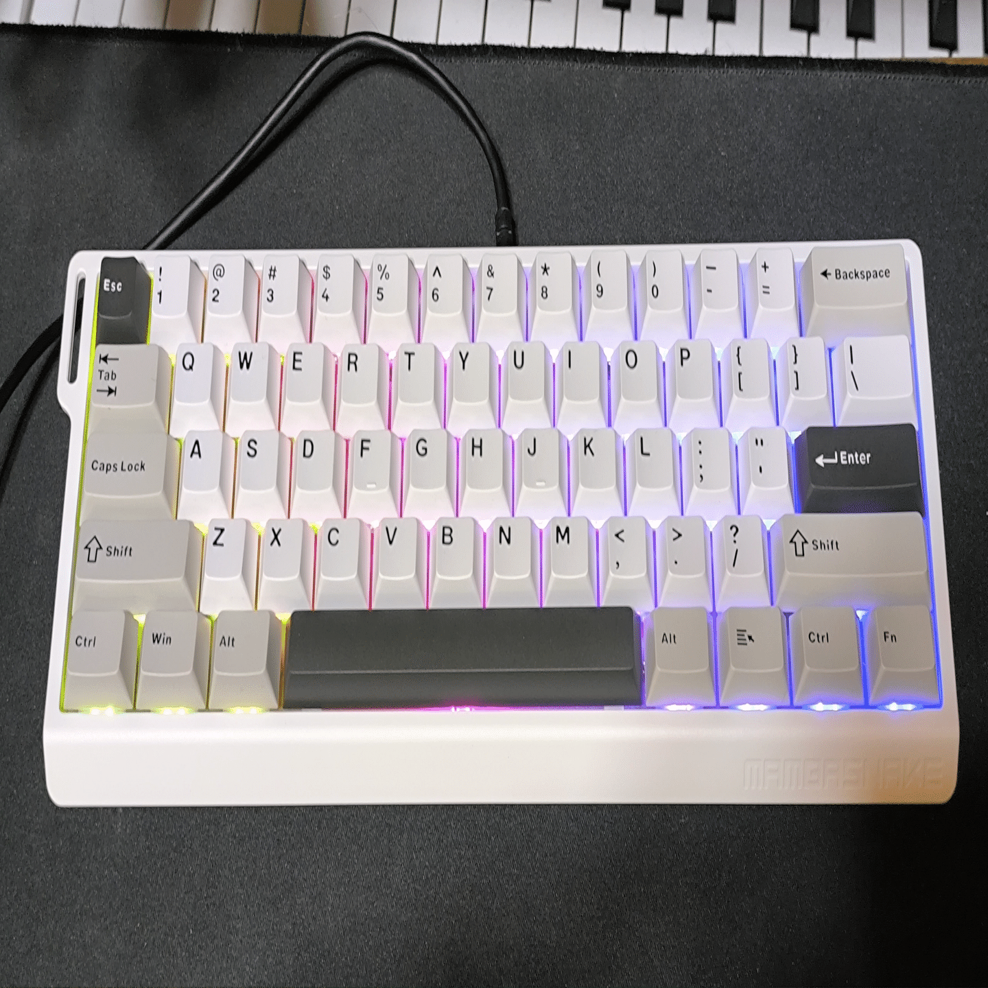 事務作業での使用感は？】MAMBASNAKE X60HEを実機レビュー【Mac】｜重藤 六