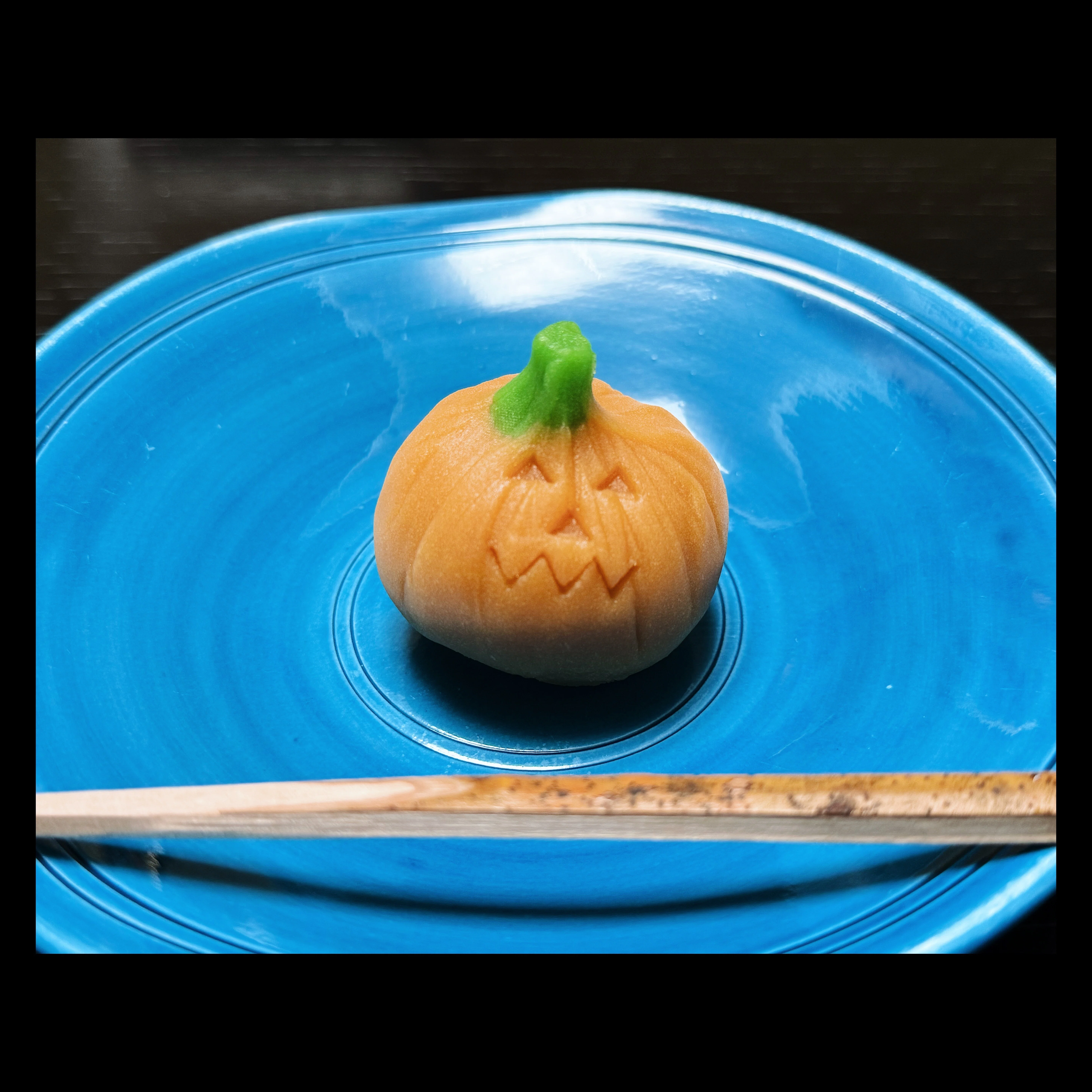 末富さんの「こなし」──ハロウィンのかぼちゃと、静かな準備の時間 