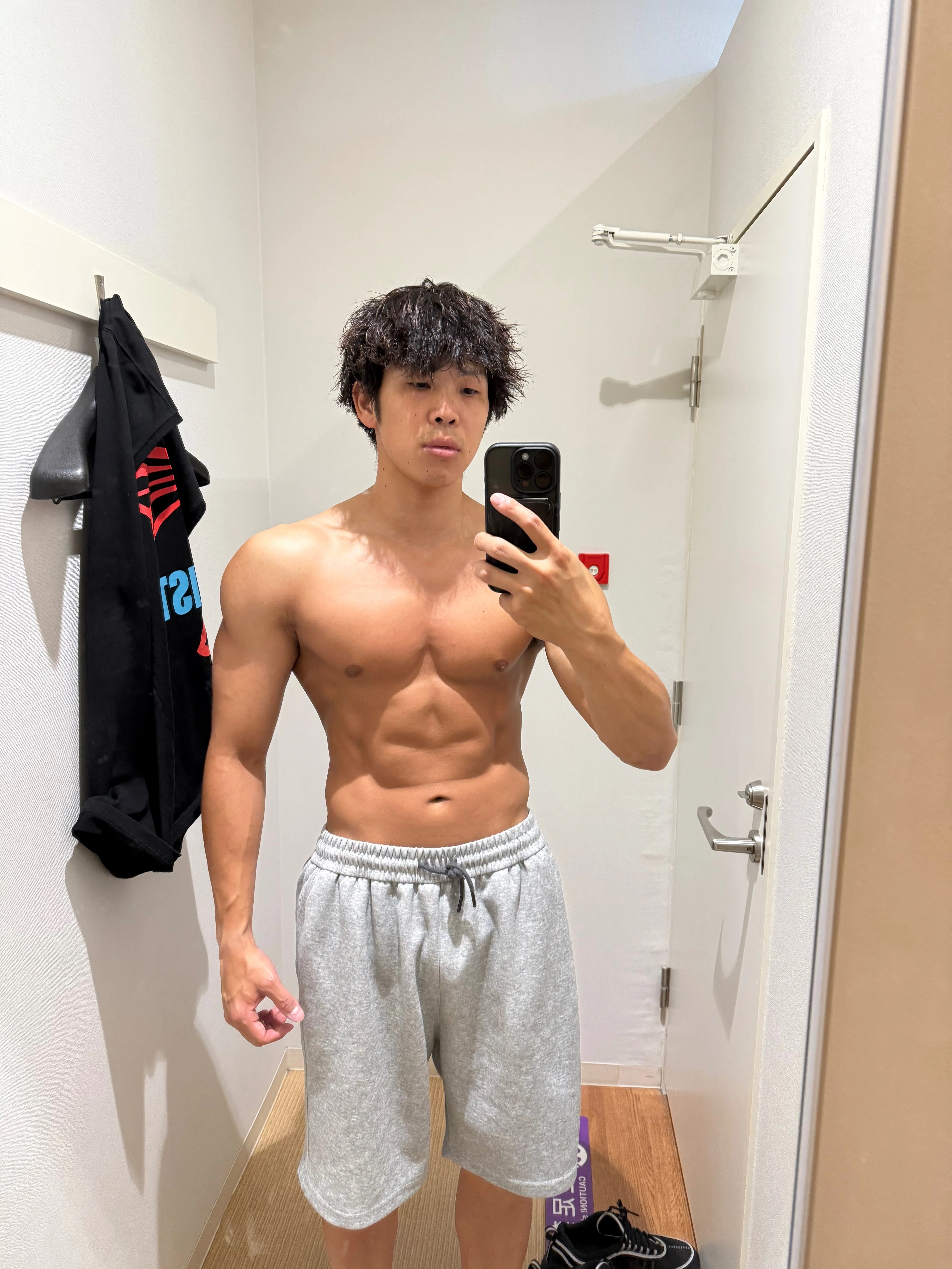 パーソナルトレーナーが本気のダイエット!6ヶ月で-30kg全記録を大公開