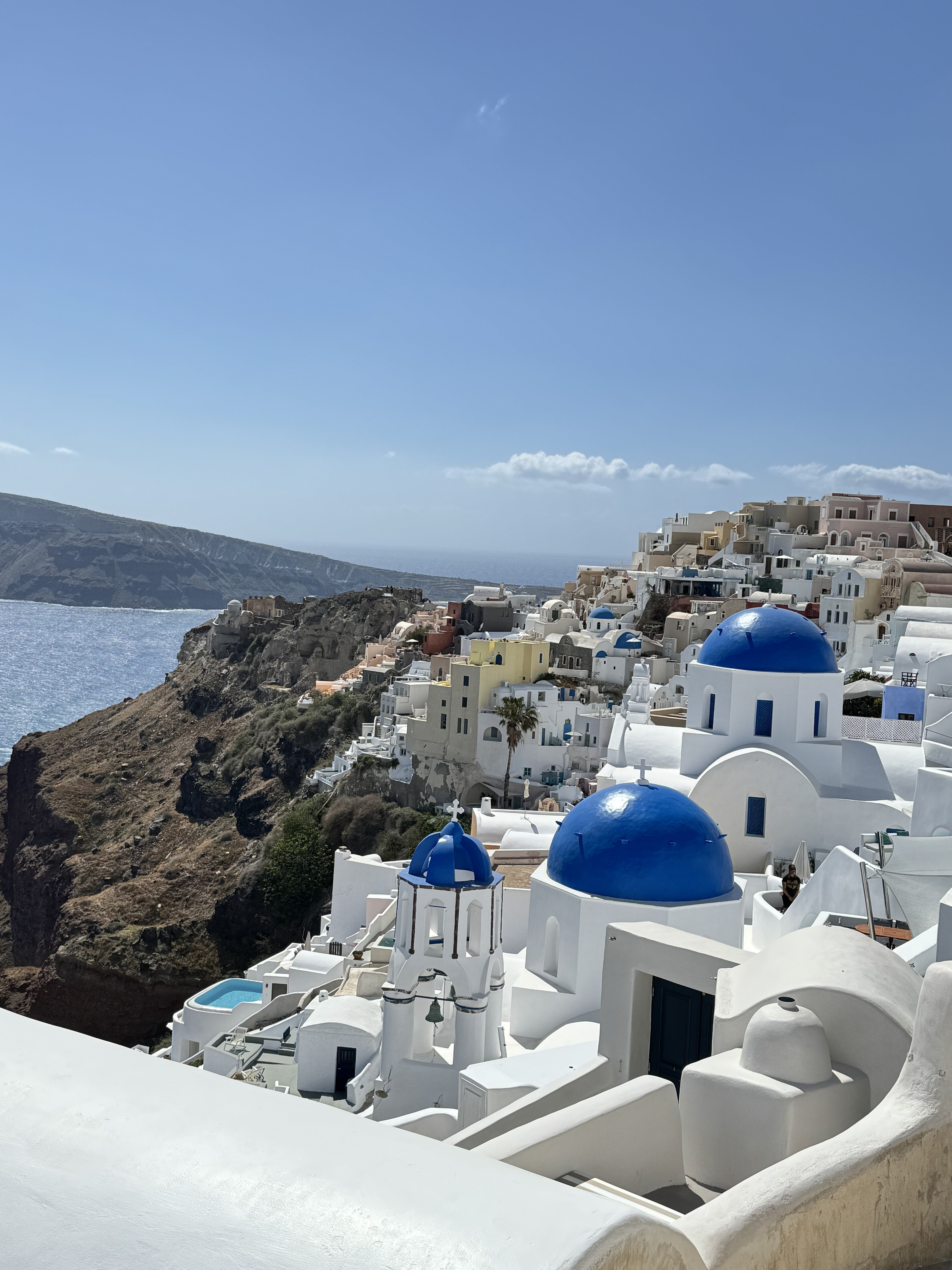 旅するヨーロッパ🇬🇷ギリシャ・サントリーニ「風と光に包まれた小さな