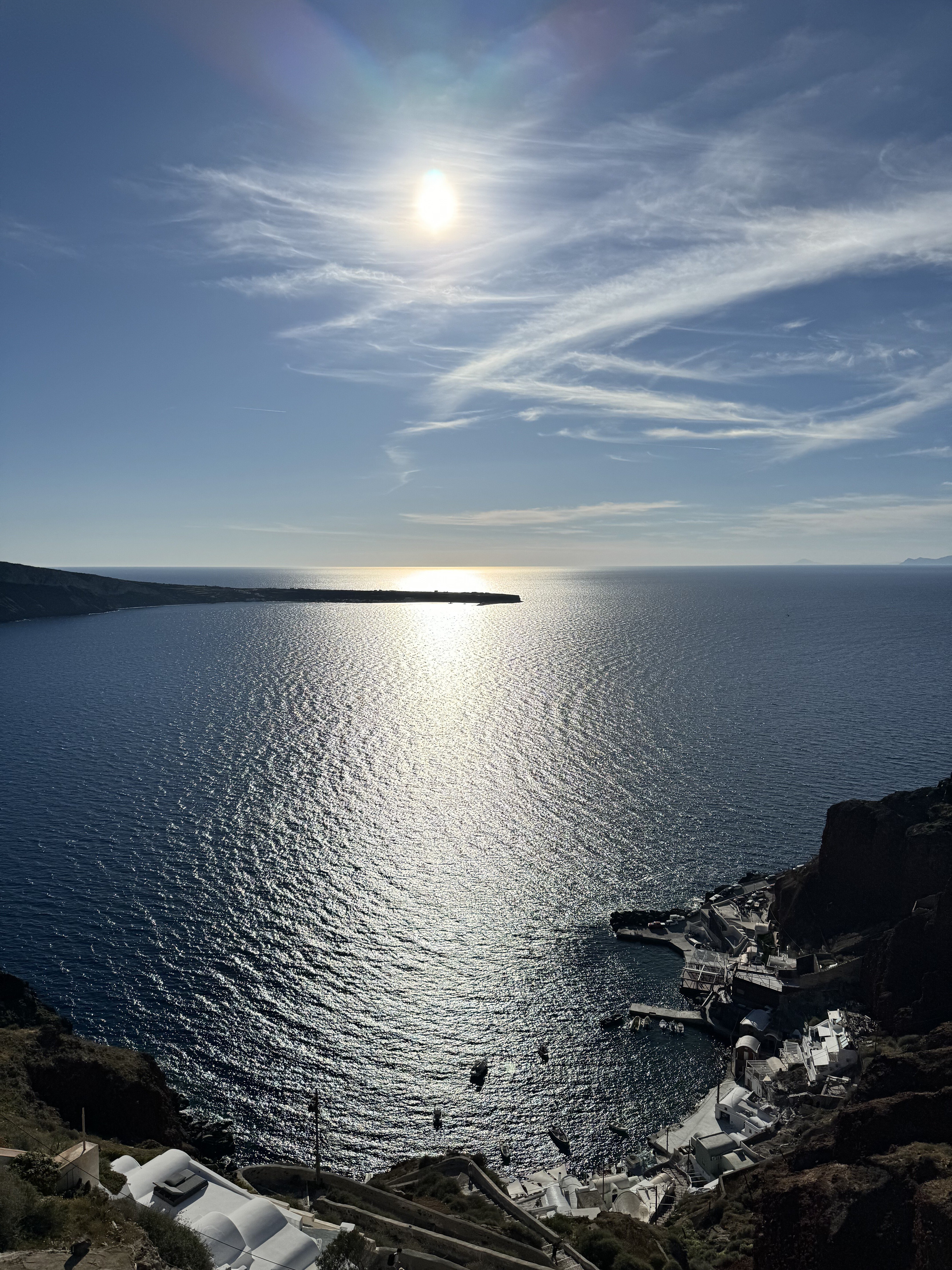 旅するヨーロッパ🇬🇷ギリシャ・サントリーニ「風と光に包まれた小さな