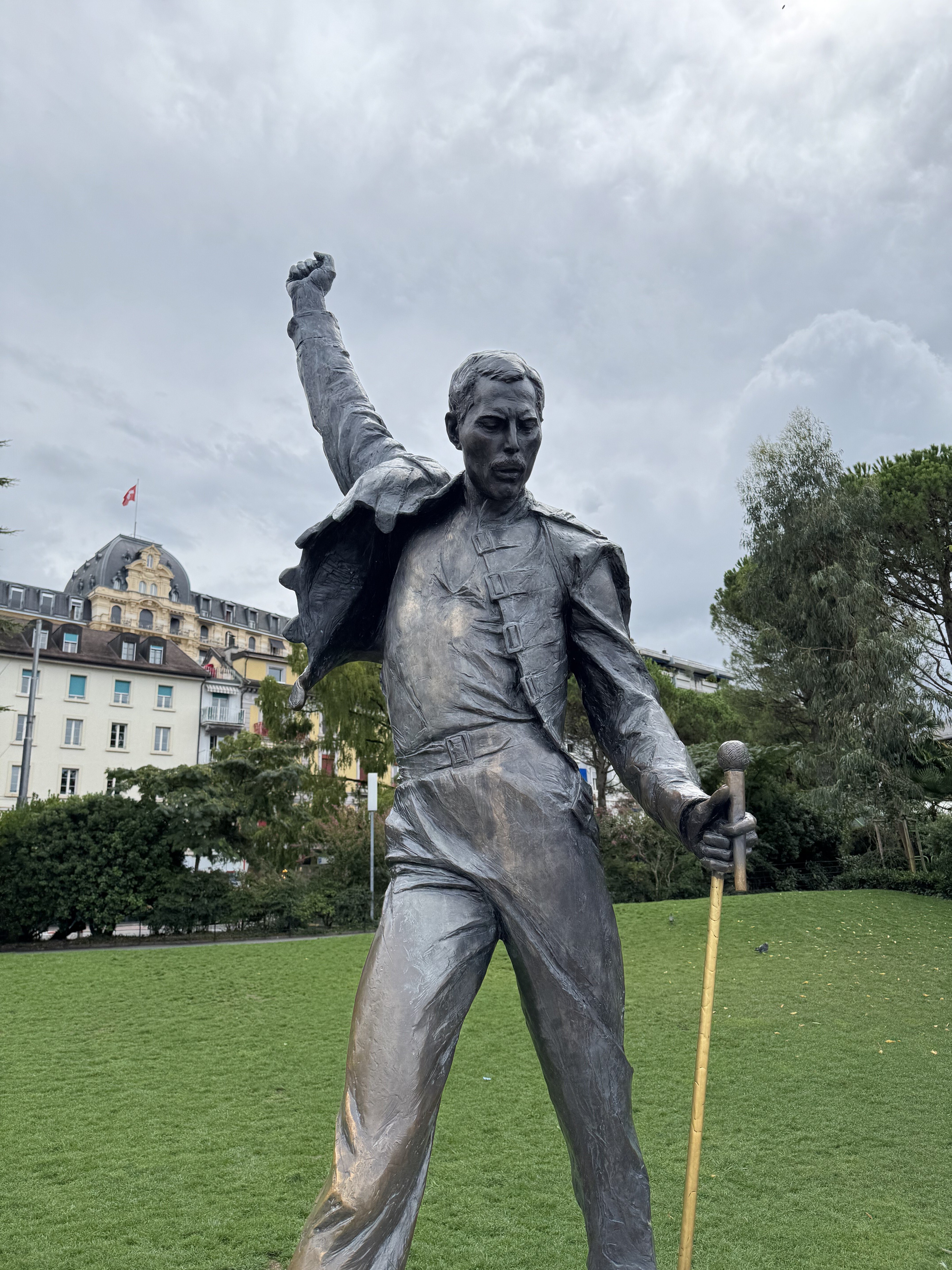 希少 フレディマーキュリー 像 オブジェ 置物 高さ45㎝ クイーン 金属