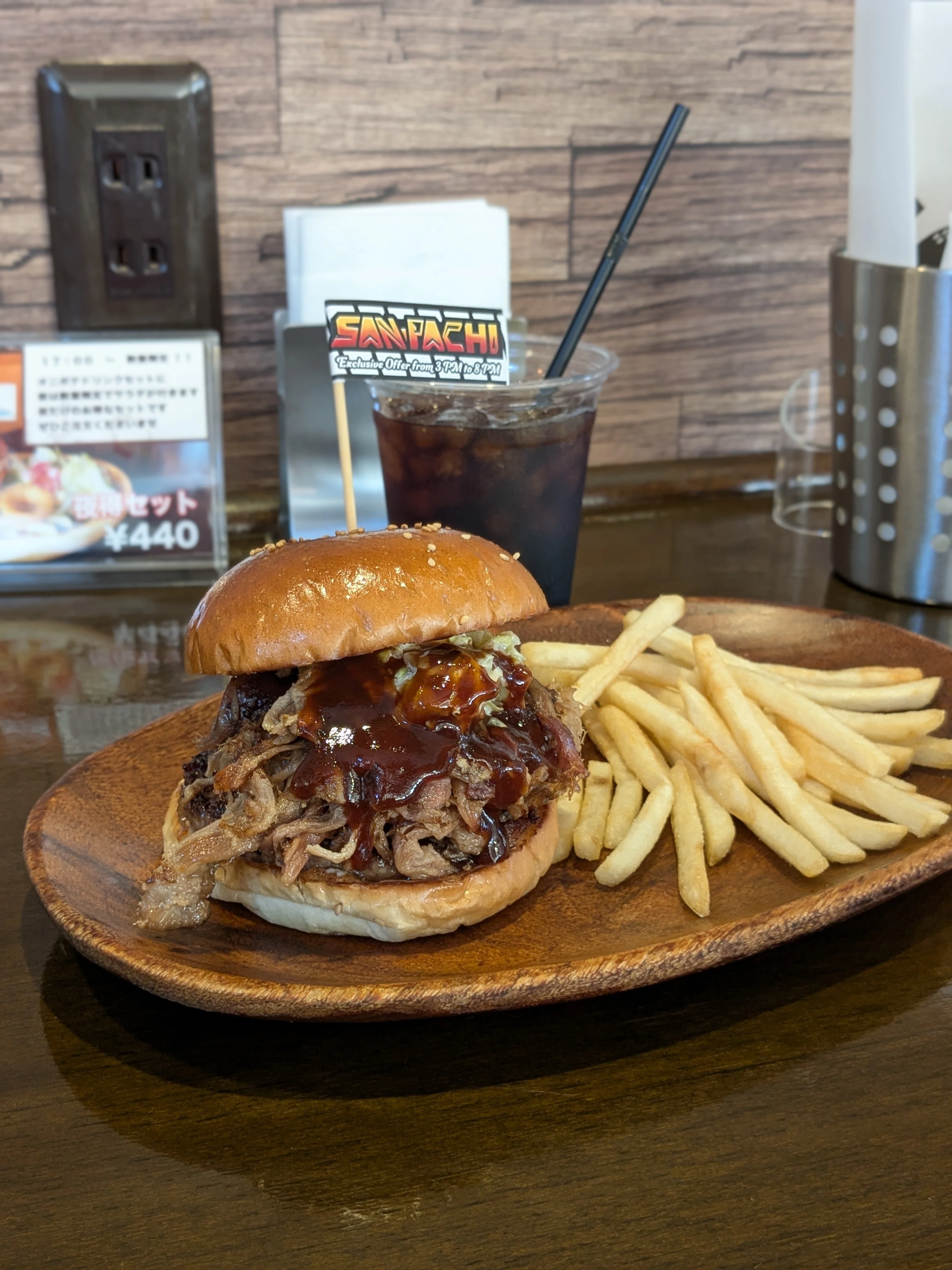 プルドポークバーガー＠Gravy Burger(三重県鈴鹿市)｜バババイン
