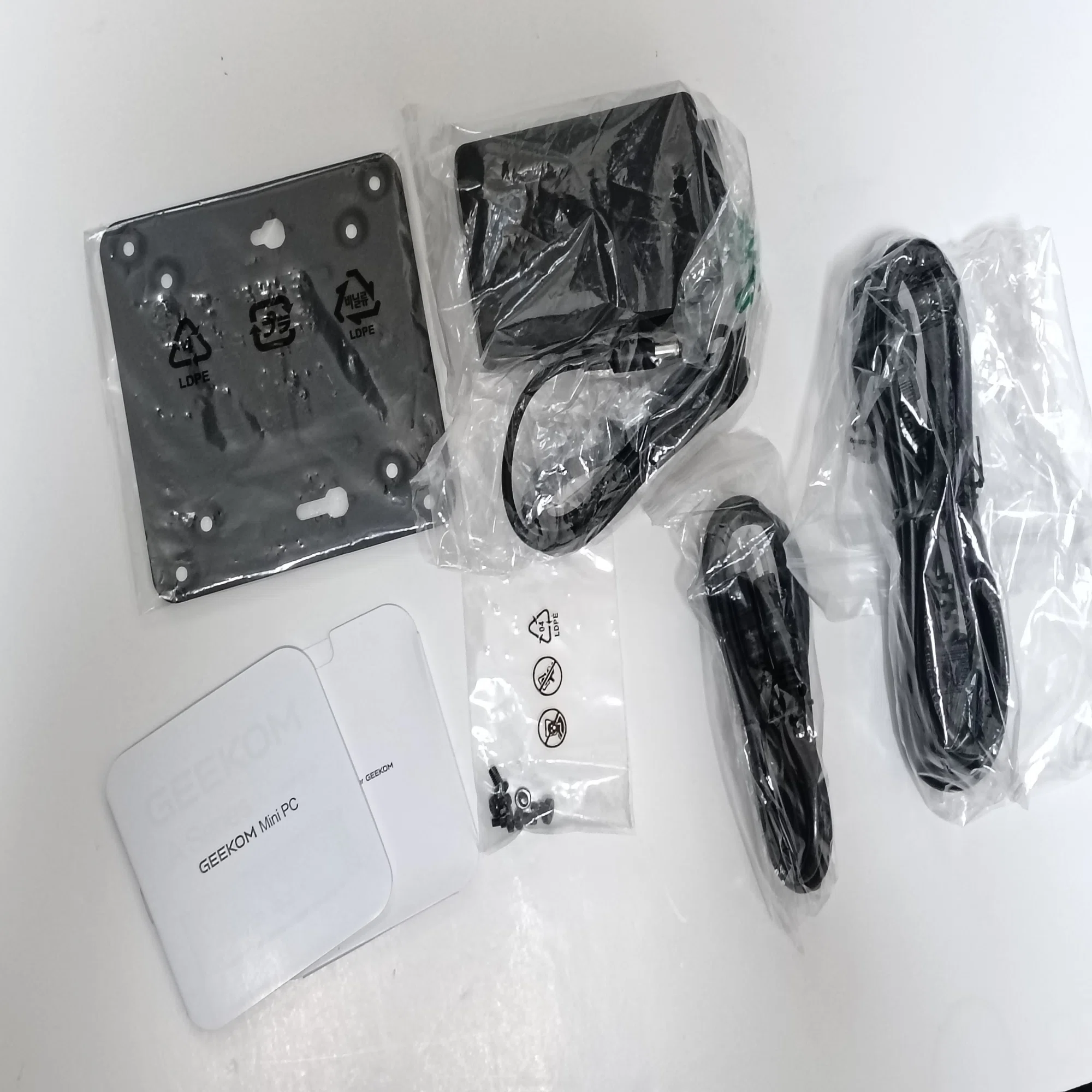 GEEKOM A6を試す｜「足るを知る」大人のための一台｜神宮カミト