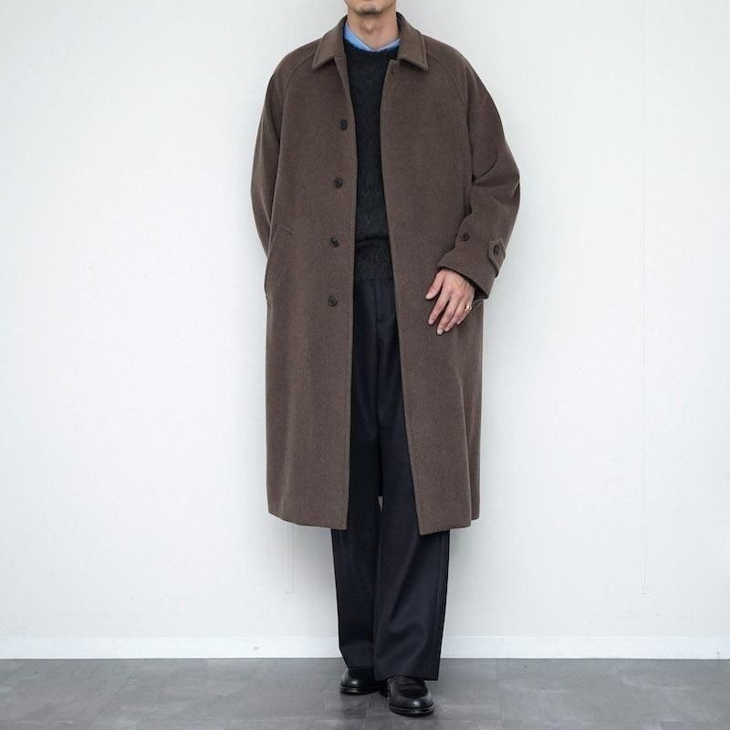 軽く、暖かく、美しい。AURALEEが描く、冬の定番。」｜THIRTY' THIRTY'