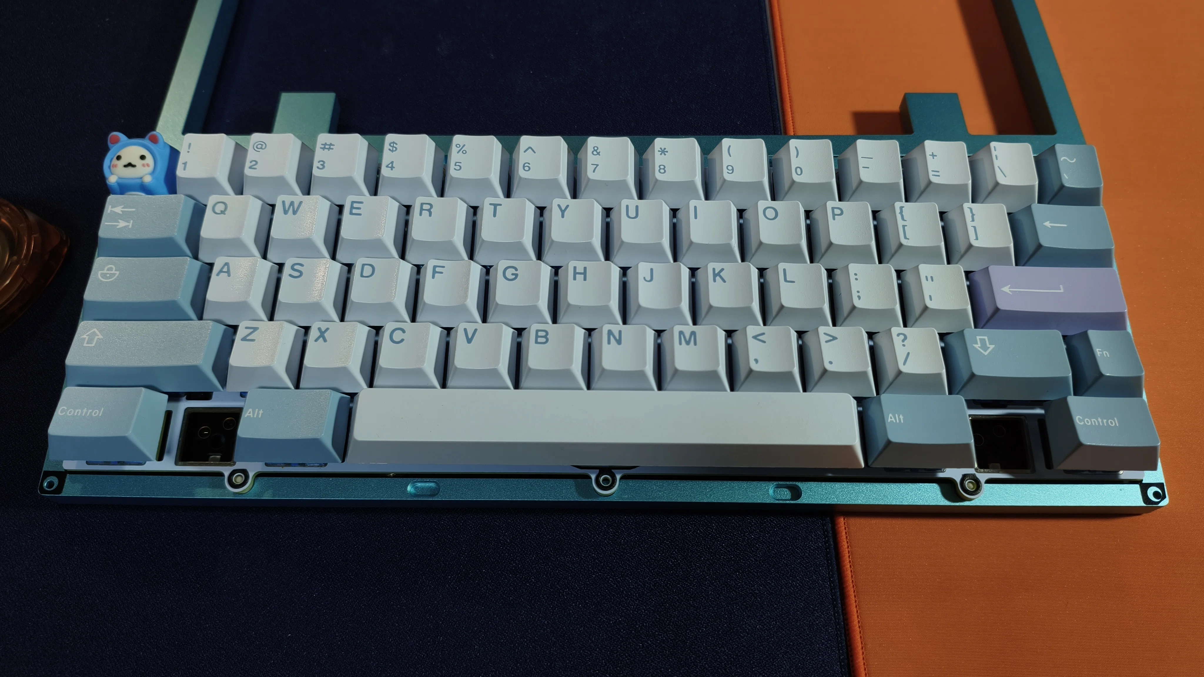 Brutal v1 60％をガスケットマウント化する｜FooN