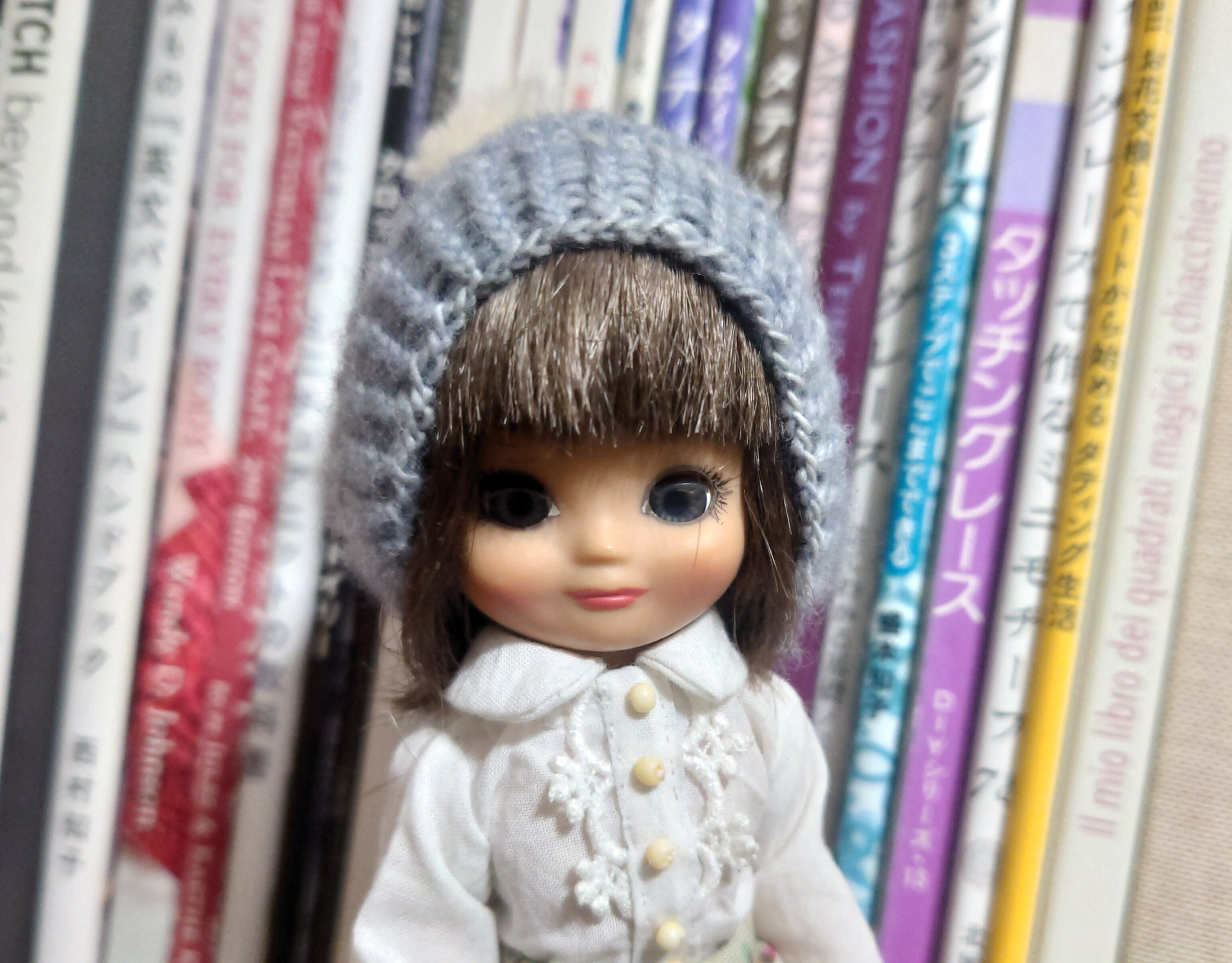 楽しみ】お人形遊び 毛糸で衣類を編む①｜龍沼樹里