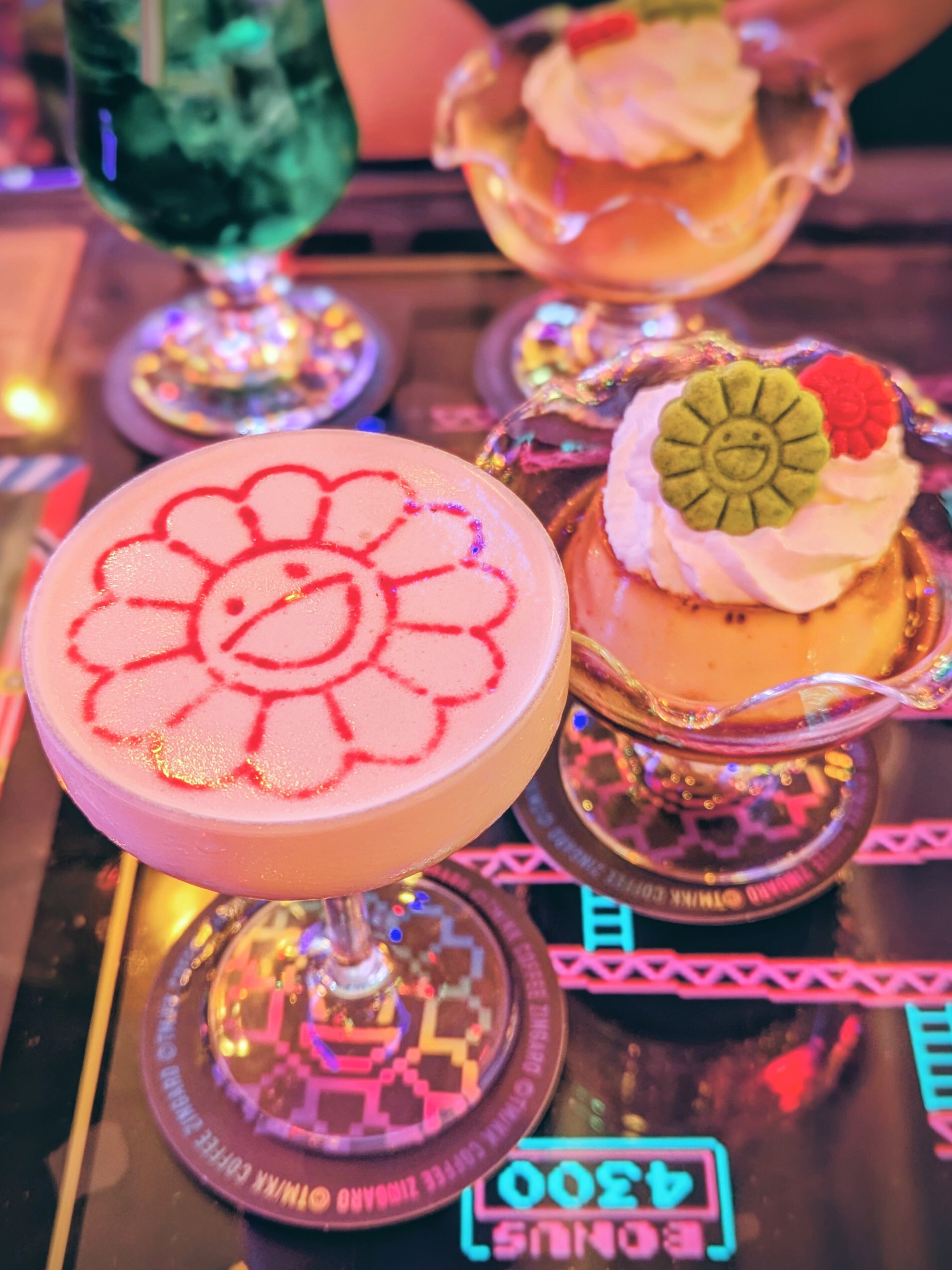 POPでCUTEでへんてこりんな、村上隆の世界へ。｜もっちりおいも