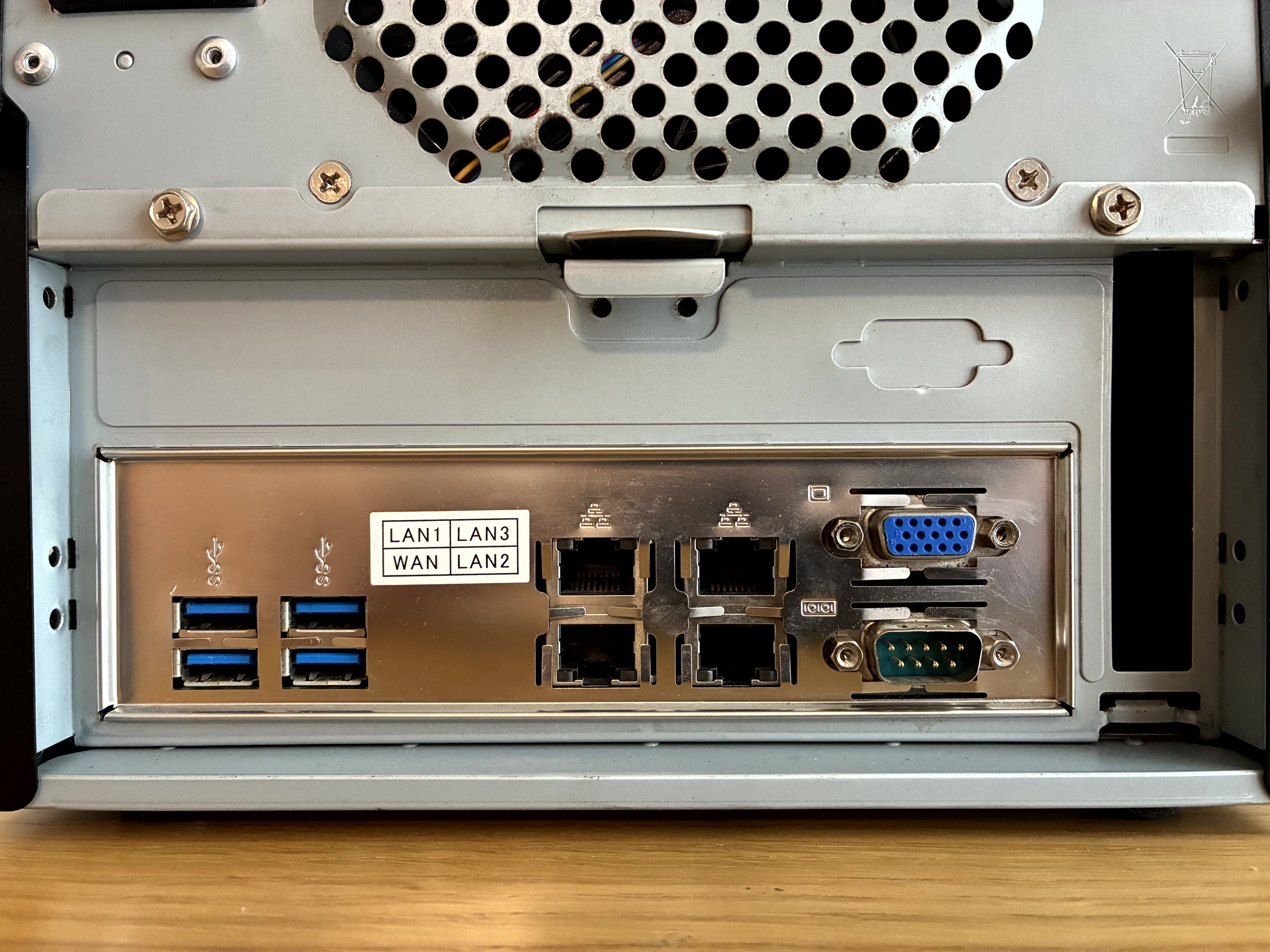 NAS構築に！Alrit MiniPC mini-ITXマザー搭載 NAS】ファイル保存のためにNASを作ってみた【Alrit / Atom搭載サーバー