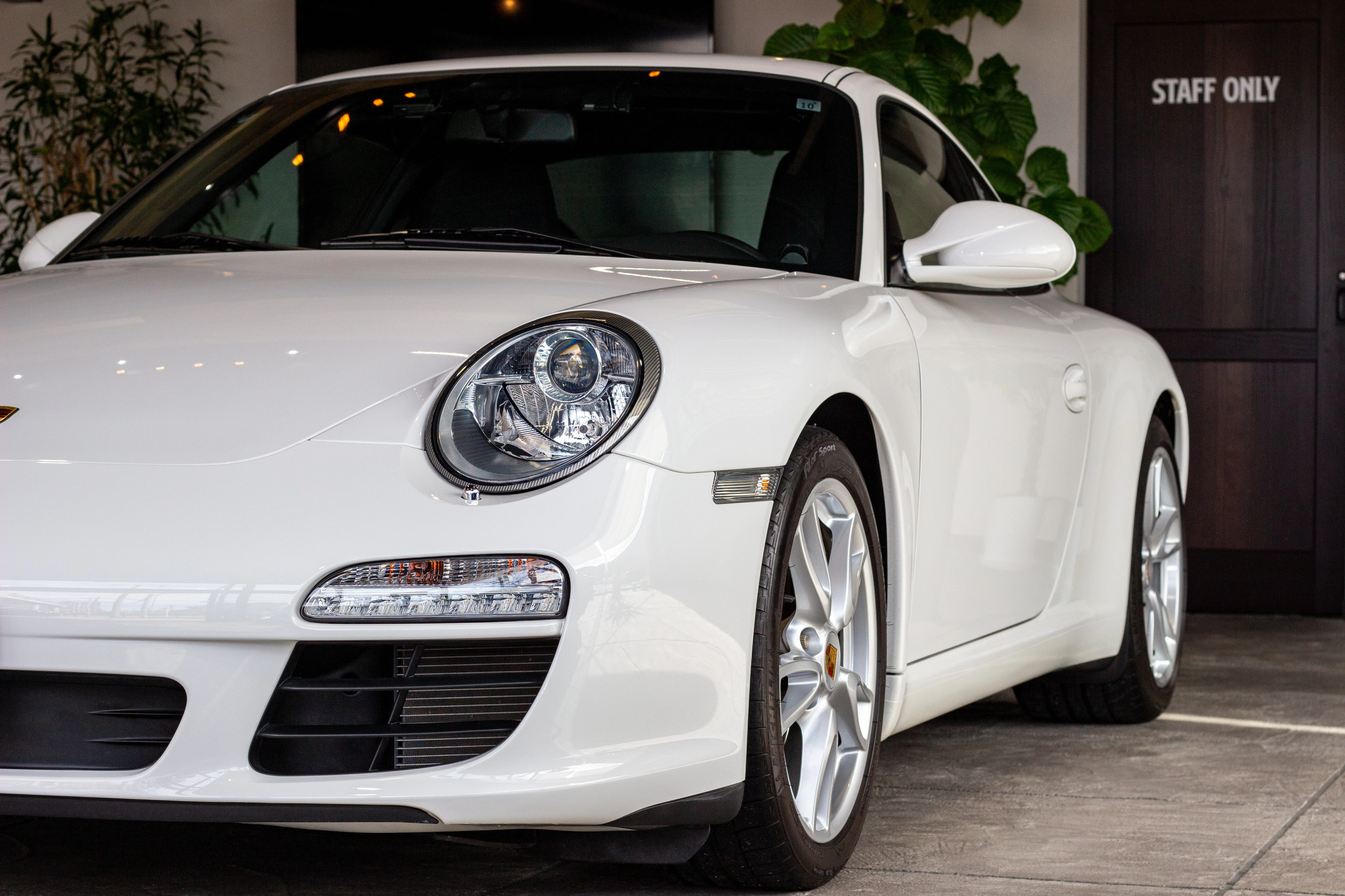 人が主役でいられる、最後の911。— Porsche 997 Carrera｜Cloud NAGOYA