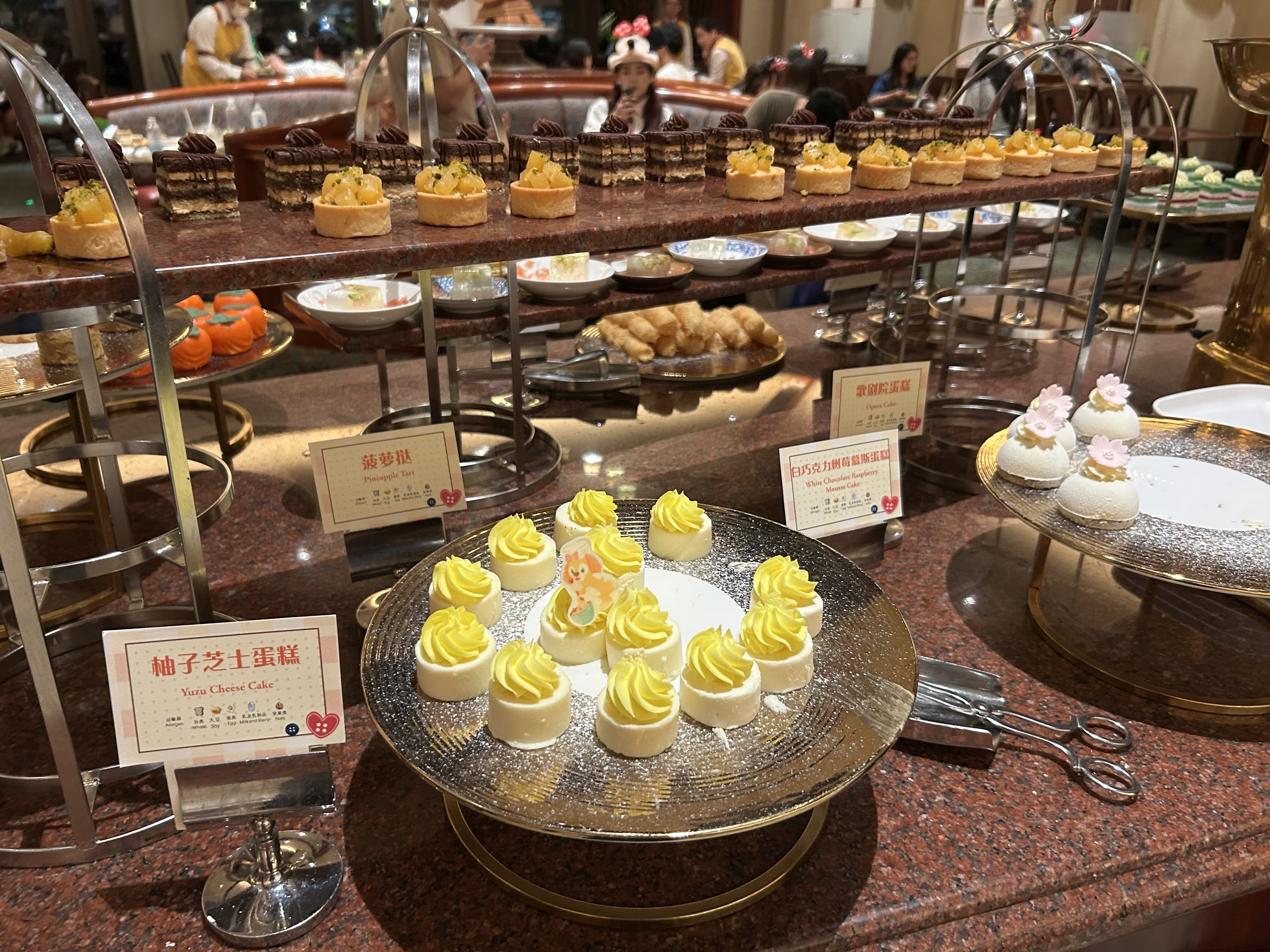 上海ディズニー・キャラダイレポ！【ルミエールズ・キッチン編】｜安娜