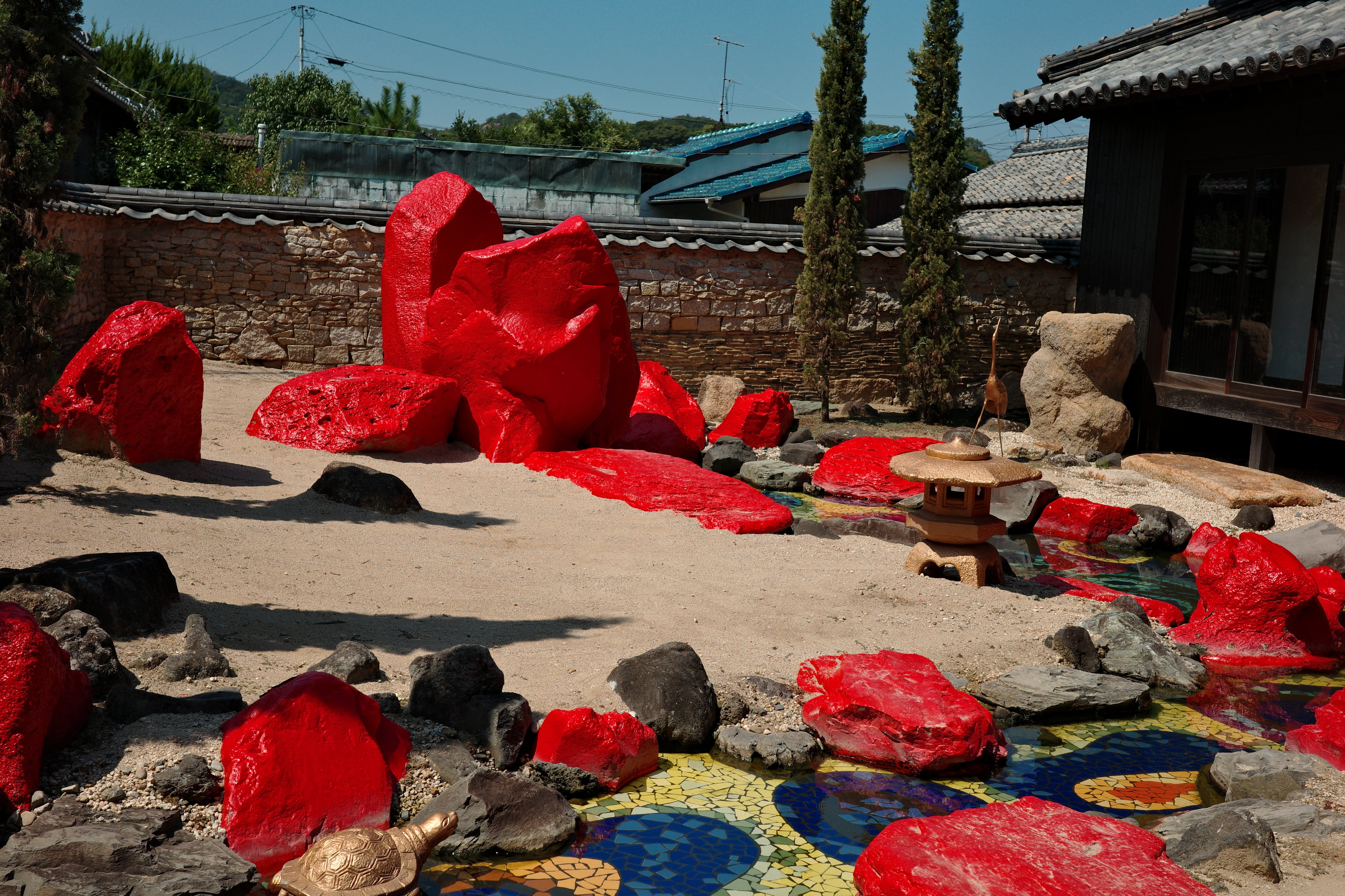 ꫛꫀꪝ✧シーグラスアート「ねがいごと♡北欧の街並み」赤　レアカラー　絵本の世界 瀬戸芸の思い出｜nurie