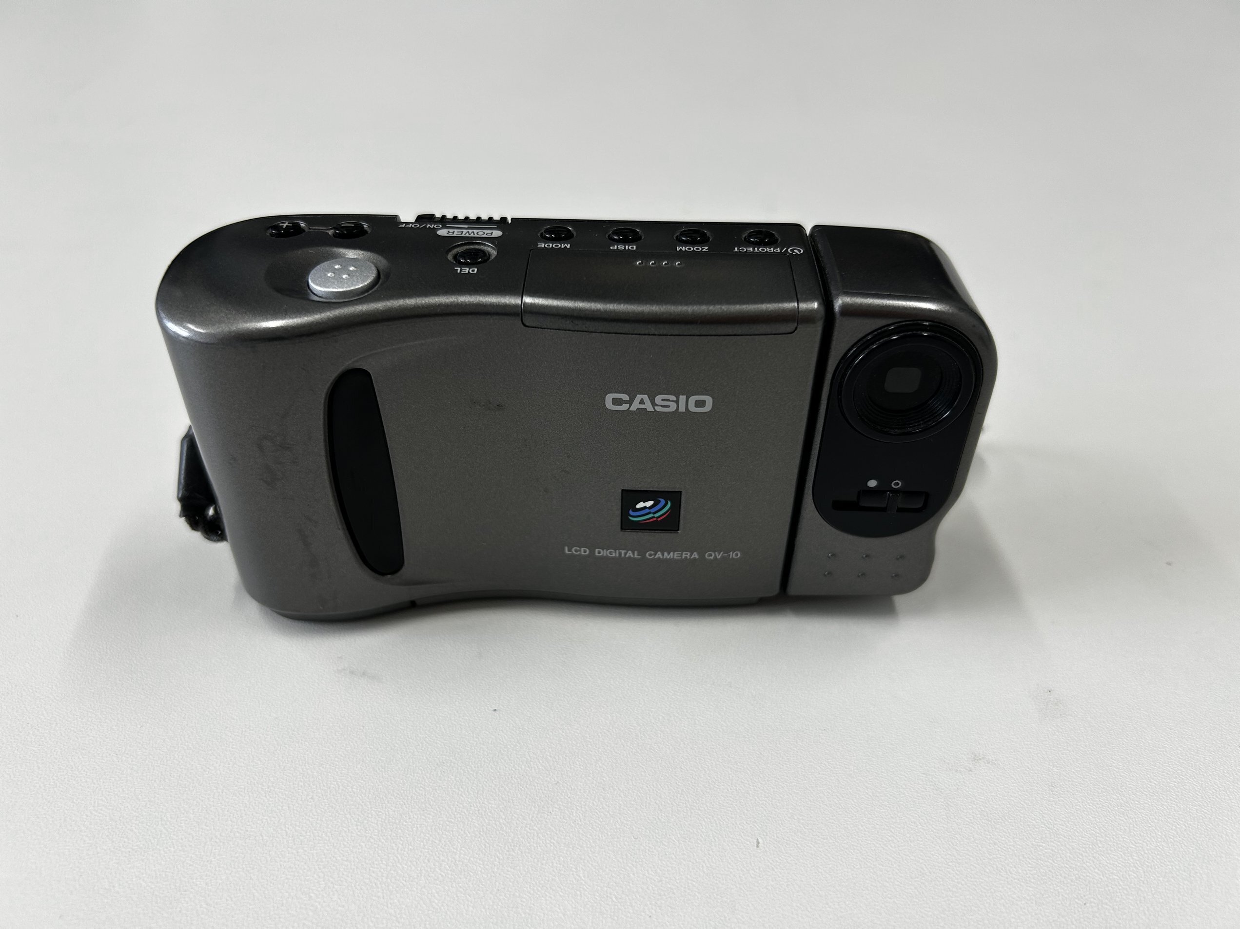 デジタルカメラ 動作確認済み 早い者勝ち‼️ デジタルカメラ 5K 8000万画素 チ 18倍ズーム 高画質 WiFi機能 ビデオ