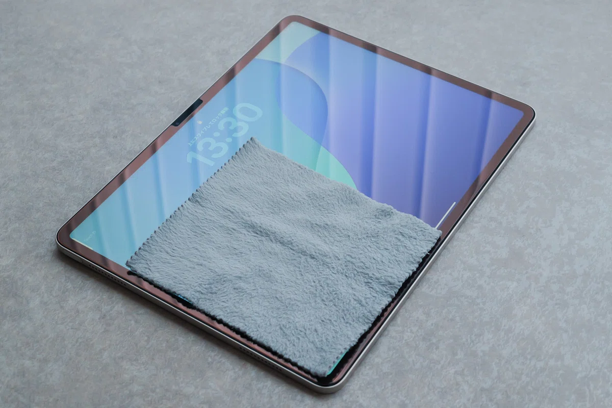 iPad Airで快適に手書きするために使っているエレコムのクリーニングクロス