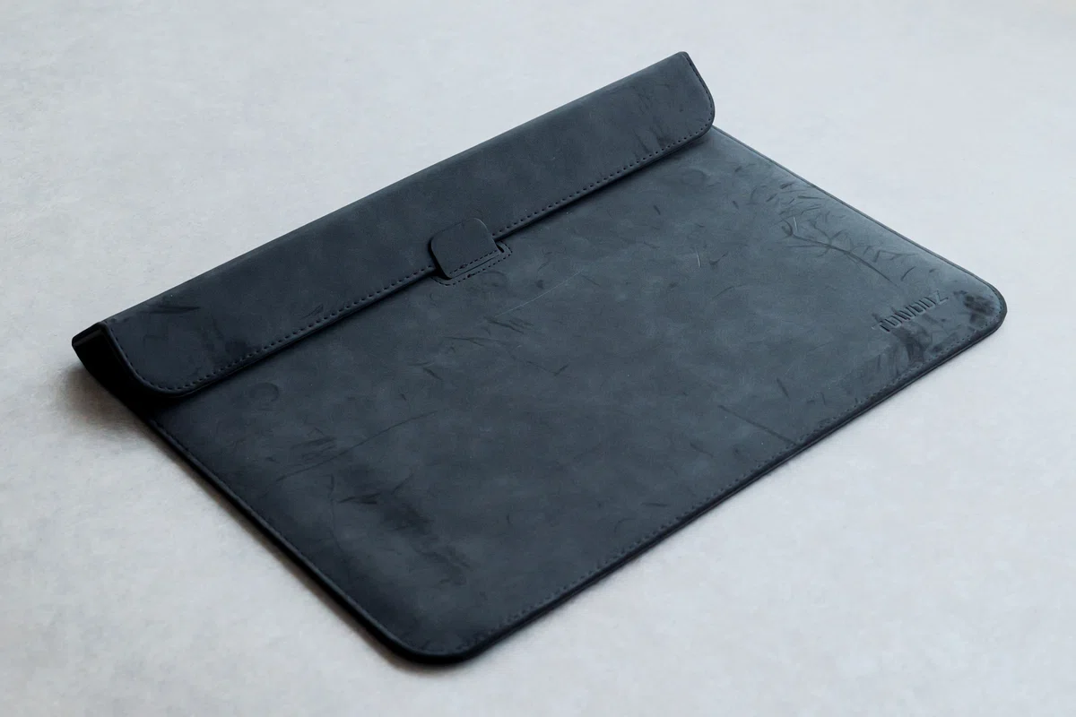 iPad Airで快適に手書きするために使っているTOWOOZのPC用スリーブケース