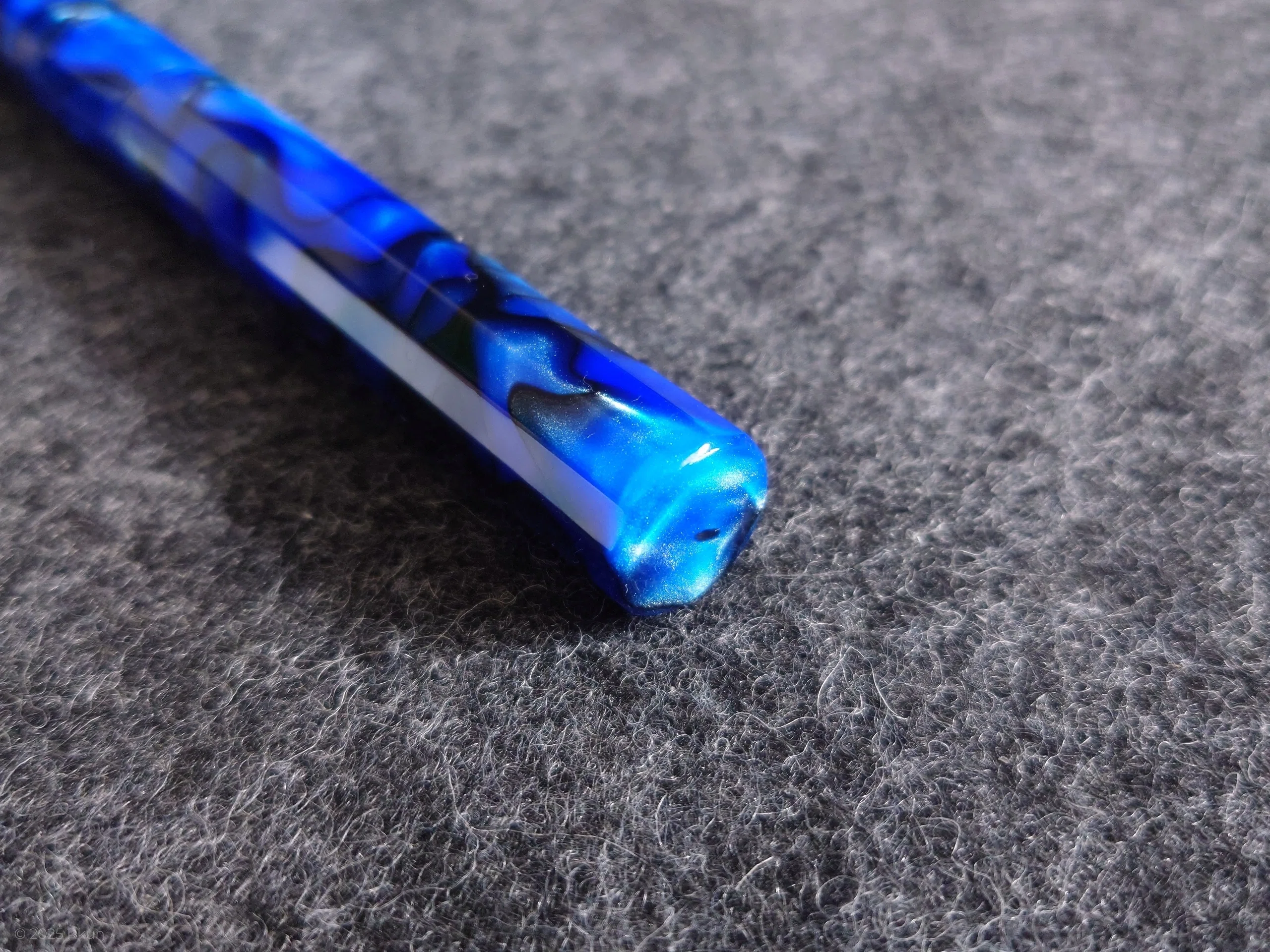 ワンチャーのカレイド万年筆は芸術品でございます｜Rkun