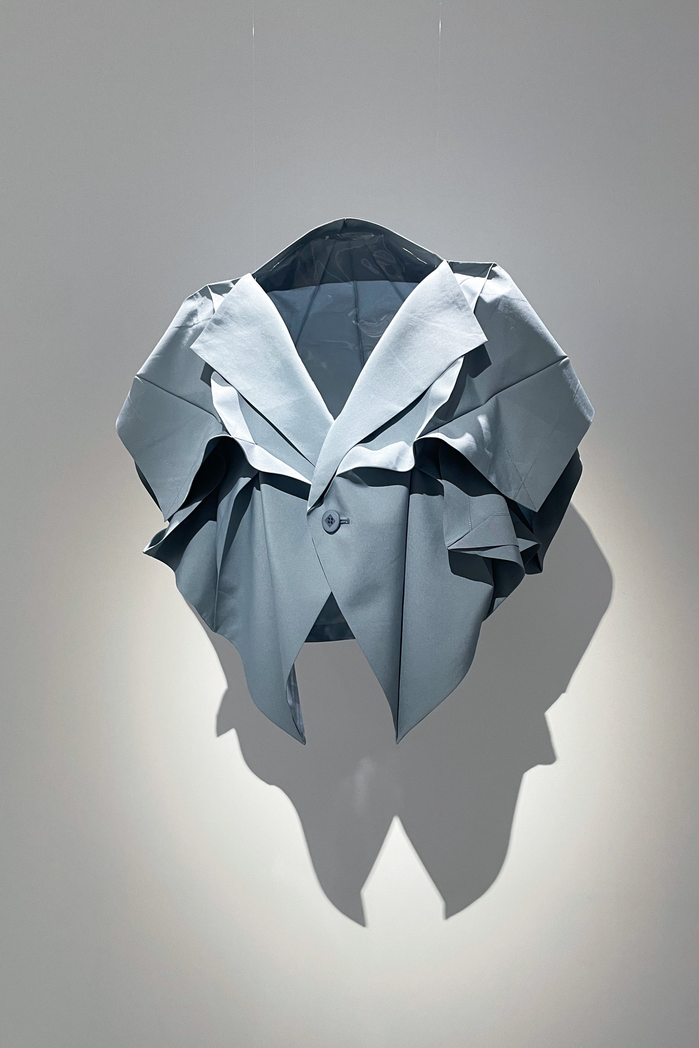 折りから生まれるかたちと思考 in ISSEY MIYAKE GINZA｜かやは