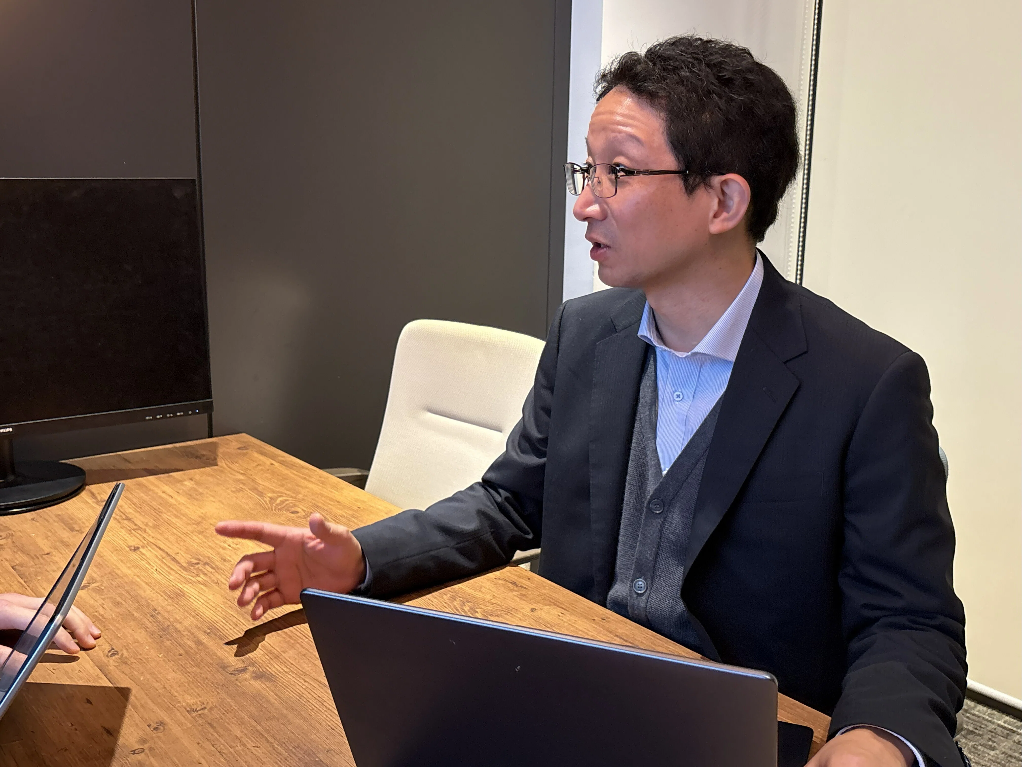 年間数百社と対話】提言で終わらない。事業会社だからこそ実現する、GX